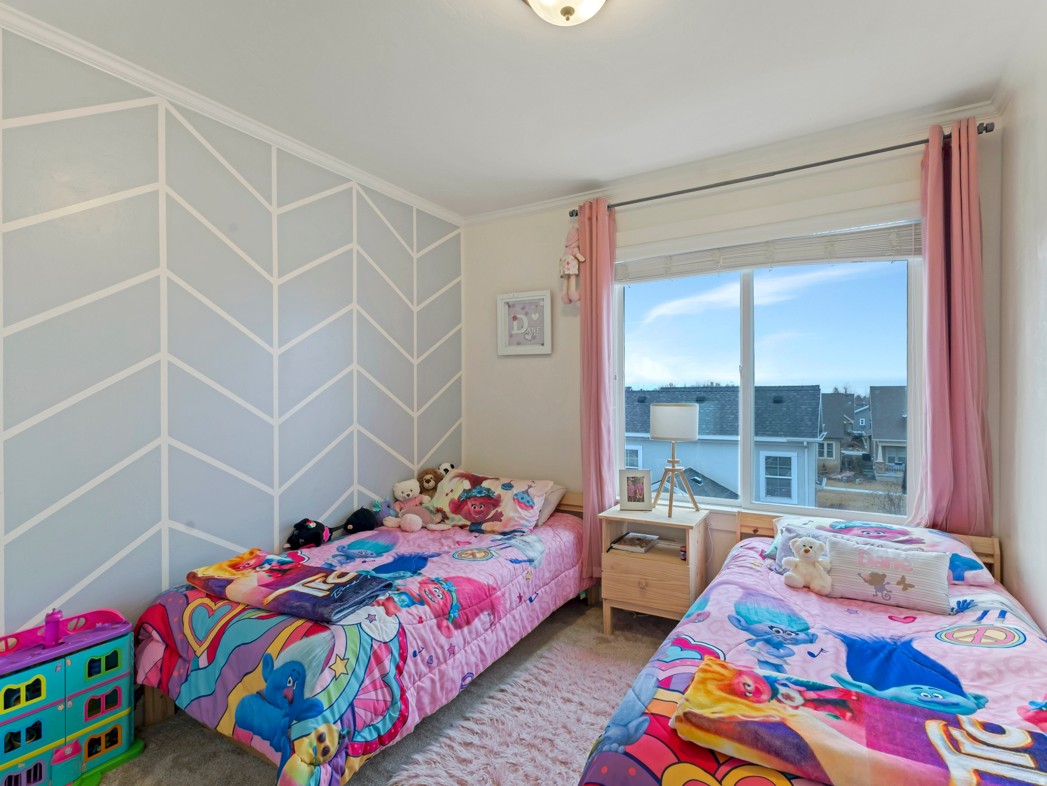 4586 W VERMILLION DR