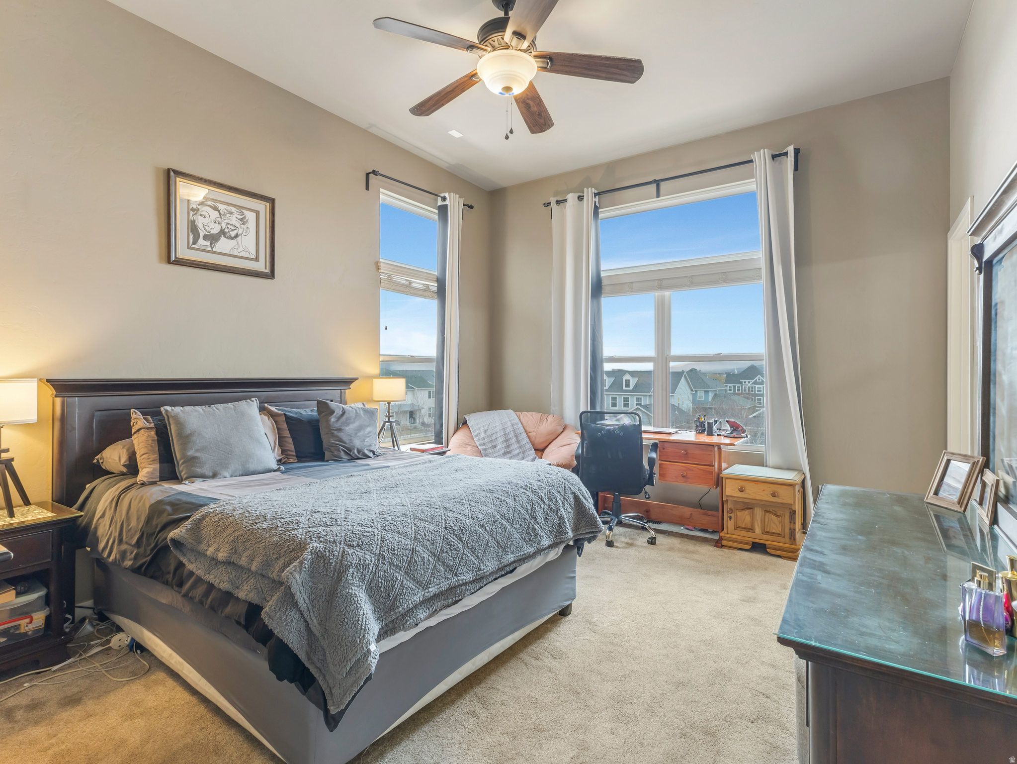 4586 W VERMILLION DR