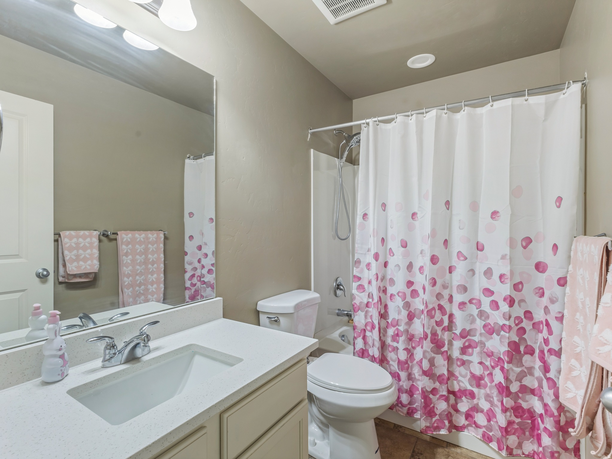 4586 W VERMILLION DR