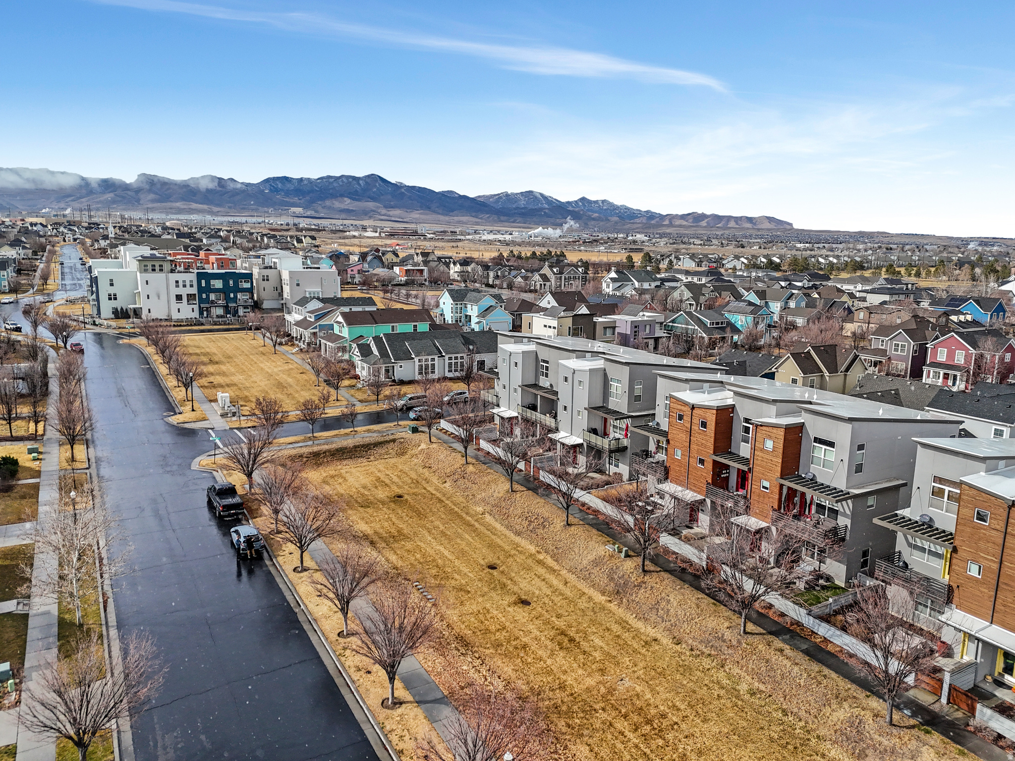 4586 W VERMILLION DR