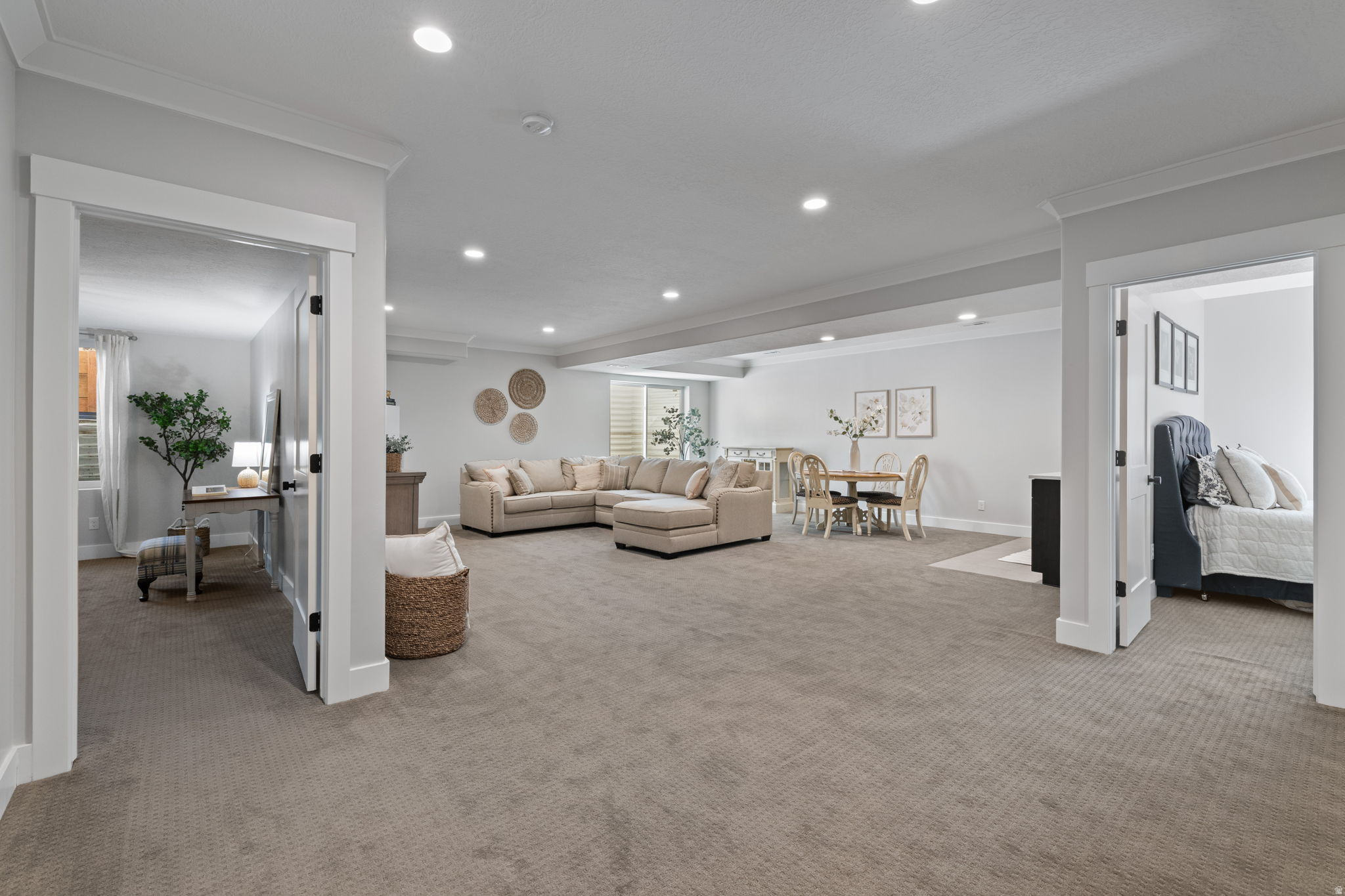 4584 N LA RINGHIERA DR