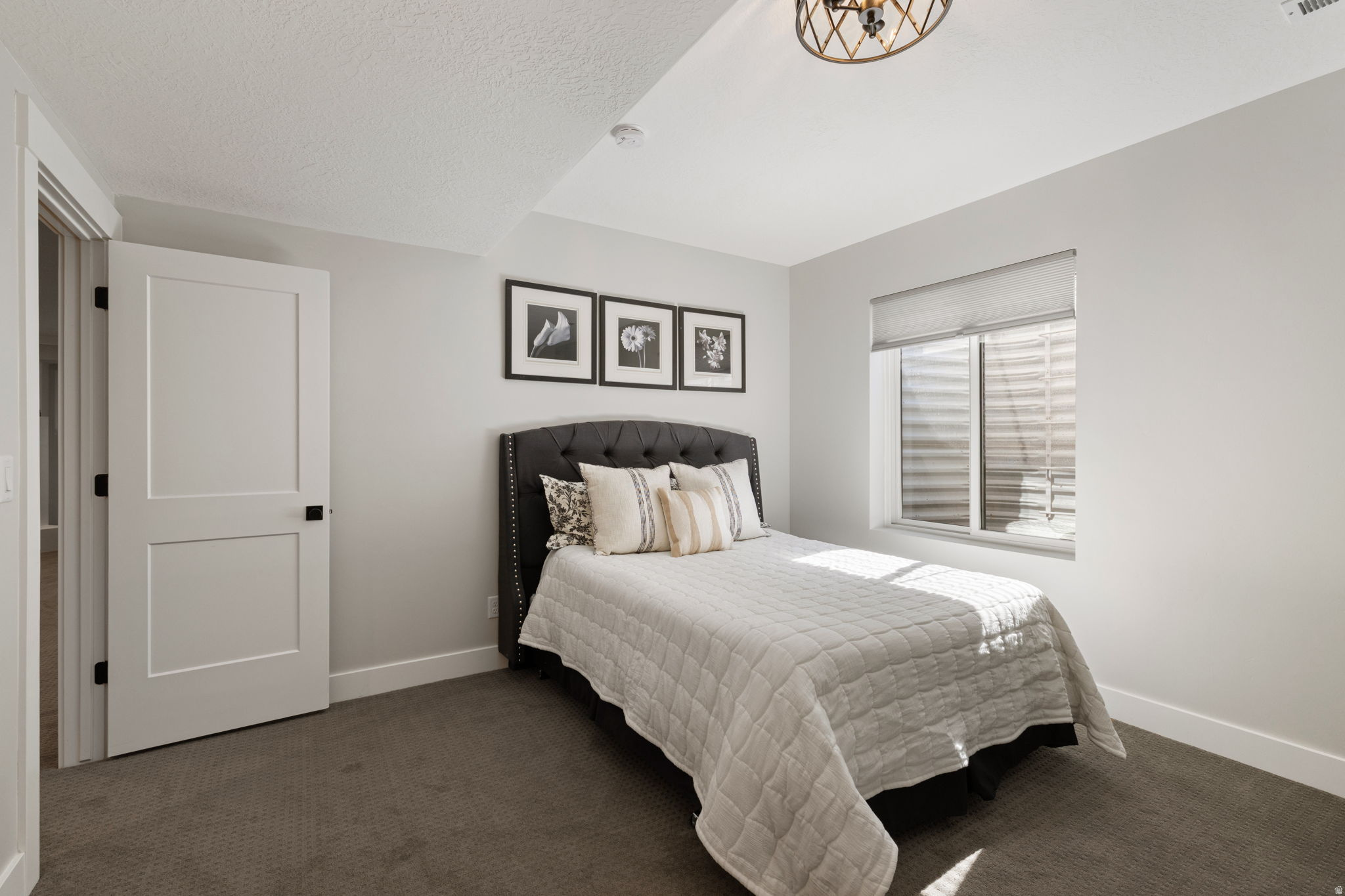 4584 N LA RINGHIERA DR