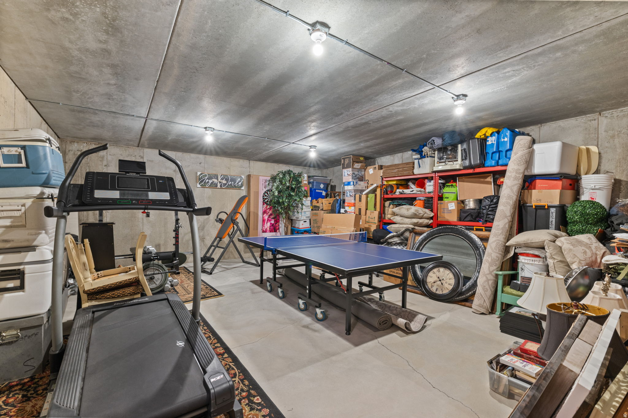 4584 N LA RINGHIERA DR