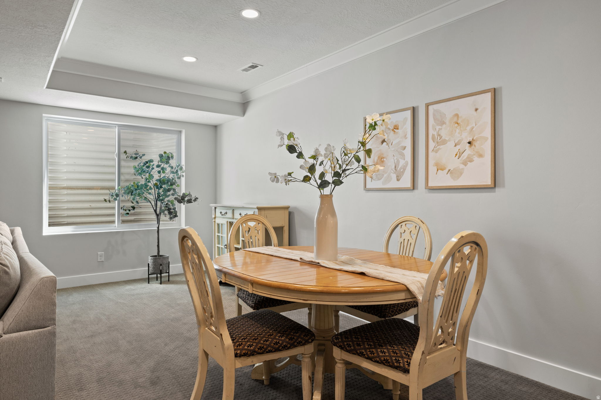 4584 N LA RINGHIERA DR