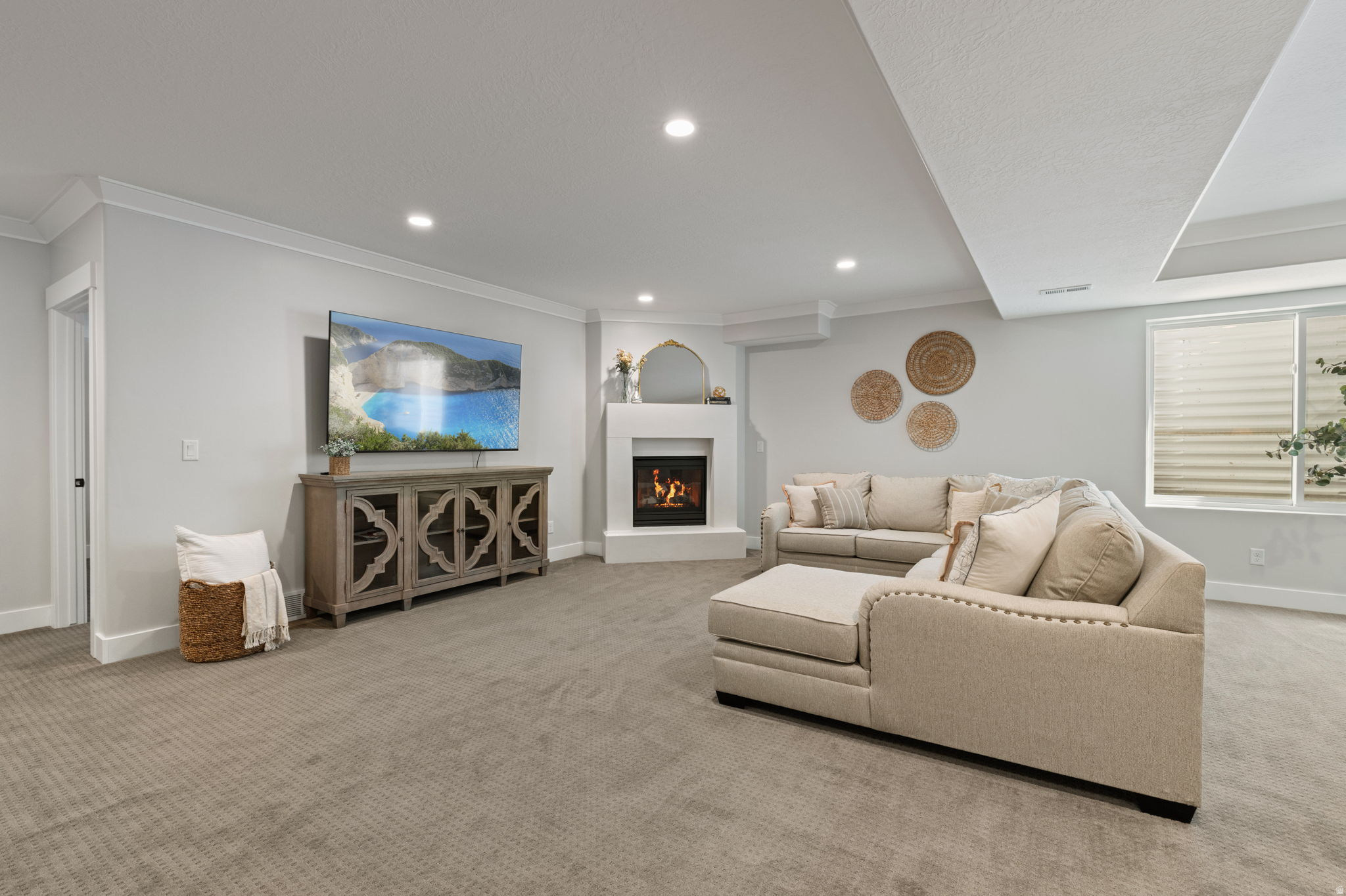 4584 N LA RINGHIERA DR