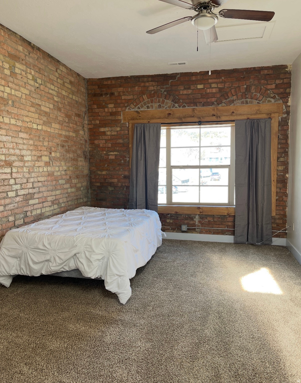 317 W MAIN ST