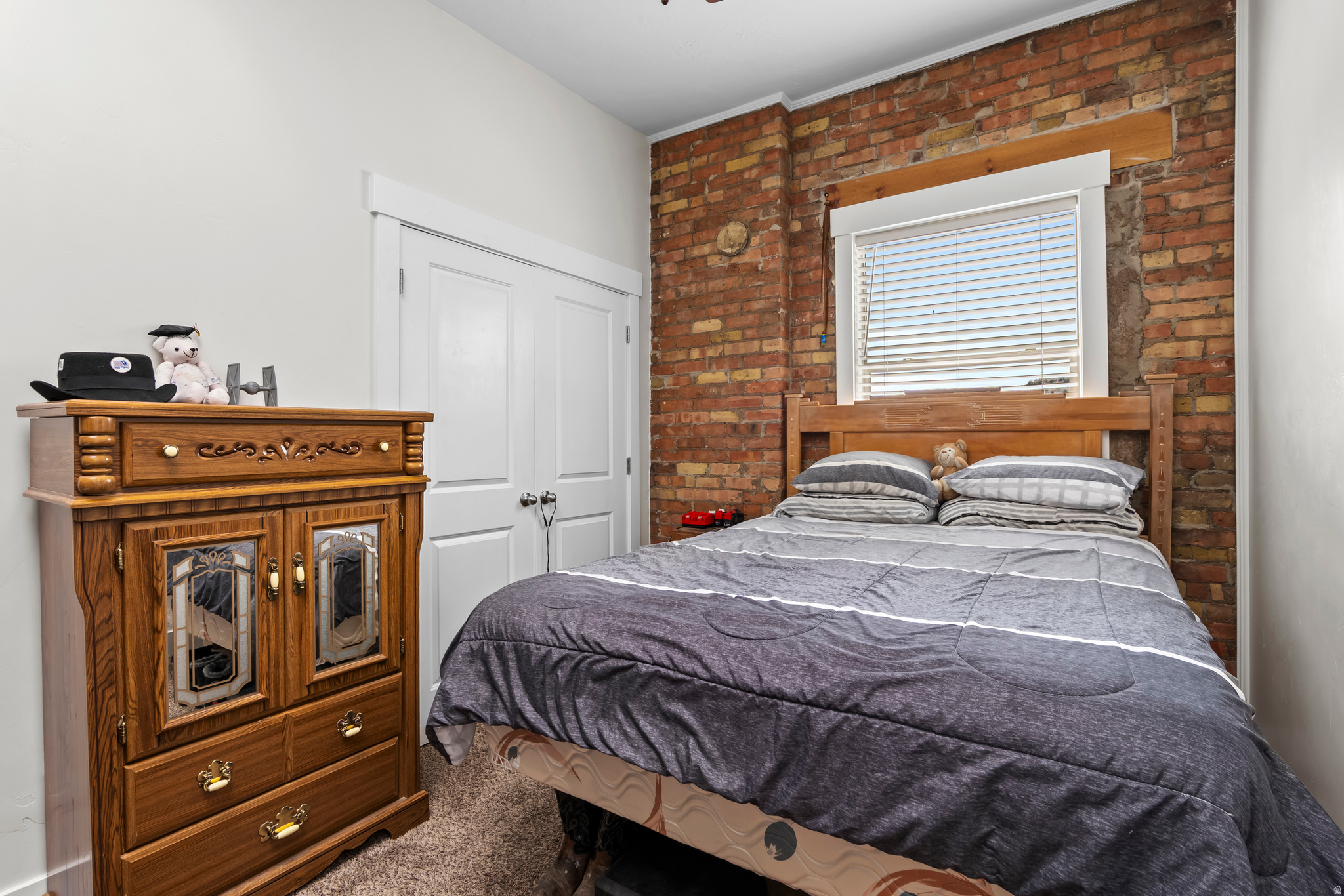 317 W MAIN ST