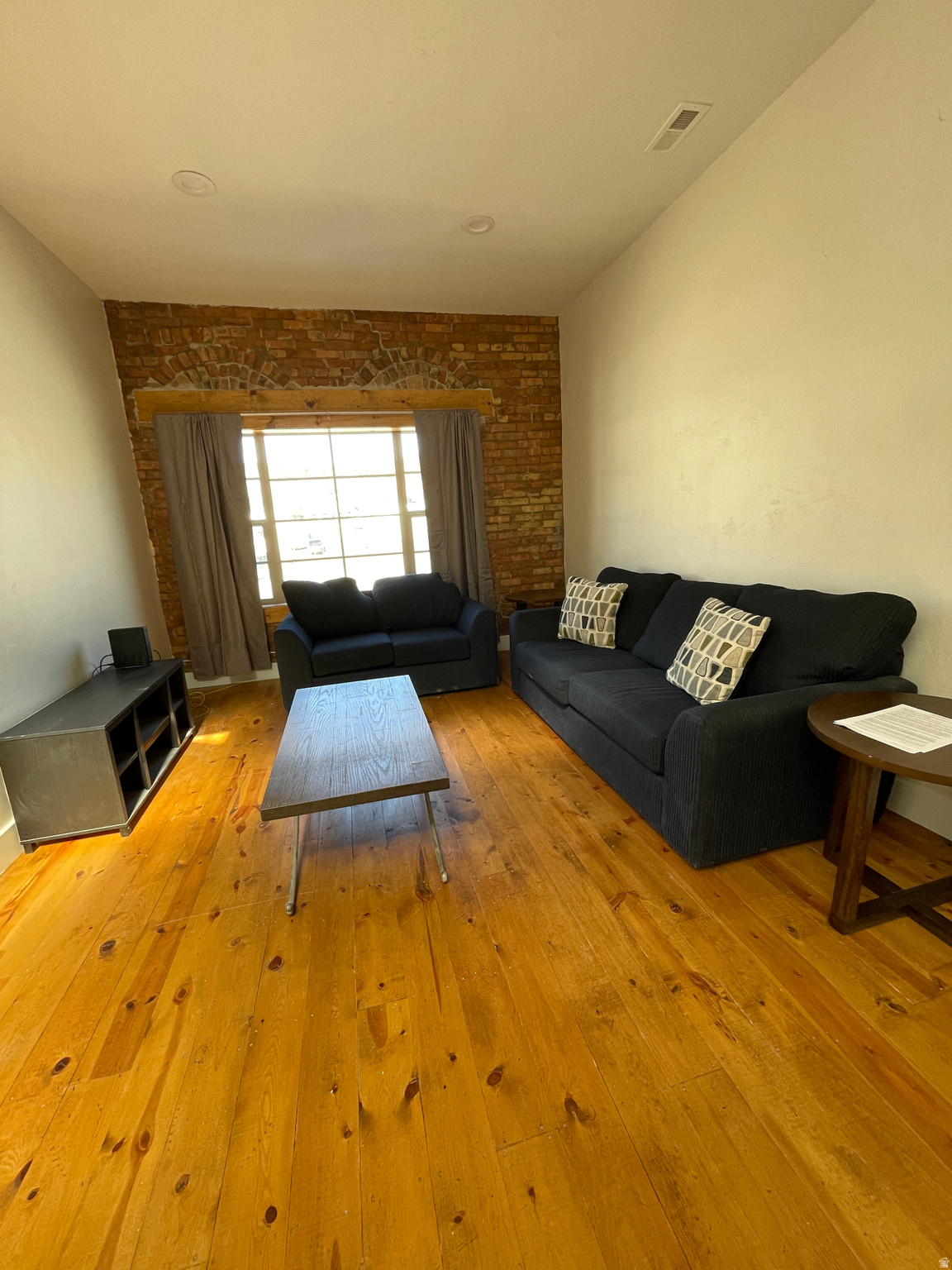 317 W MAIN ST