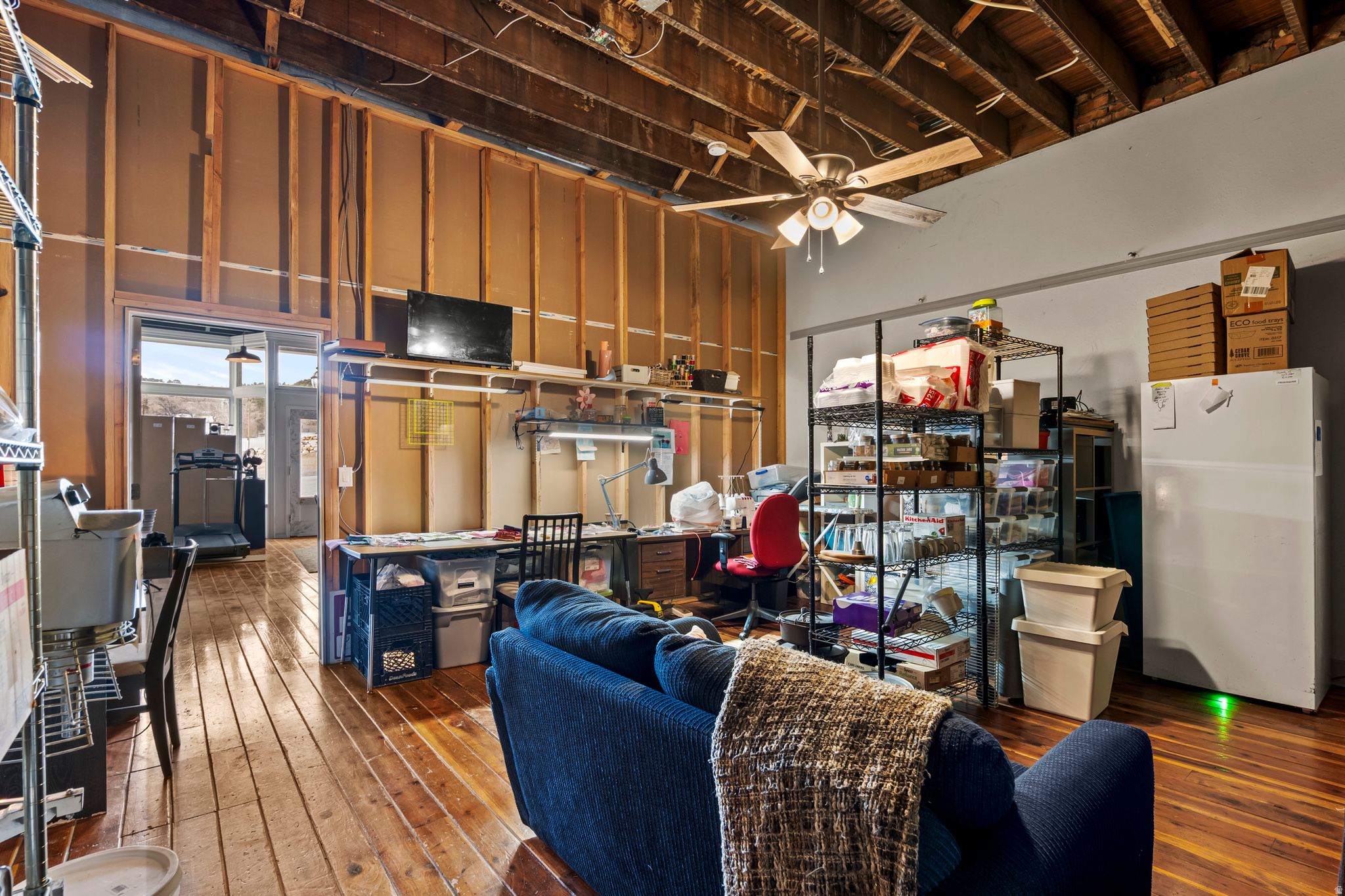 317 W MAIN ST