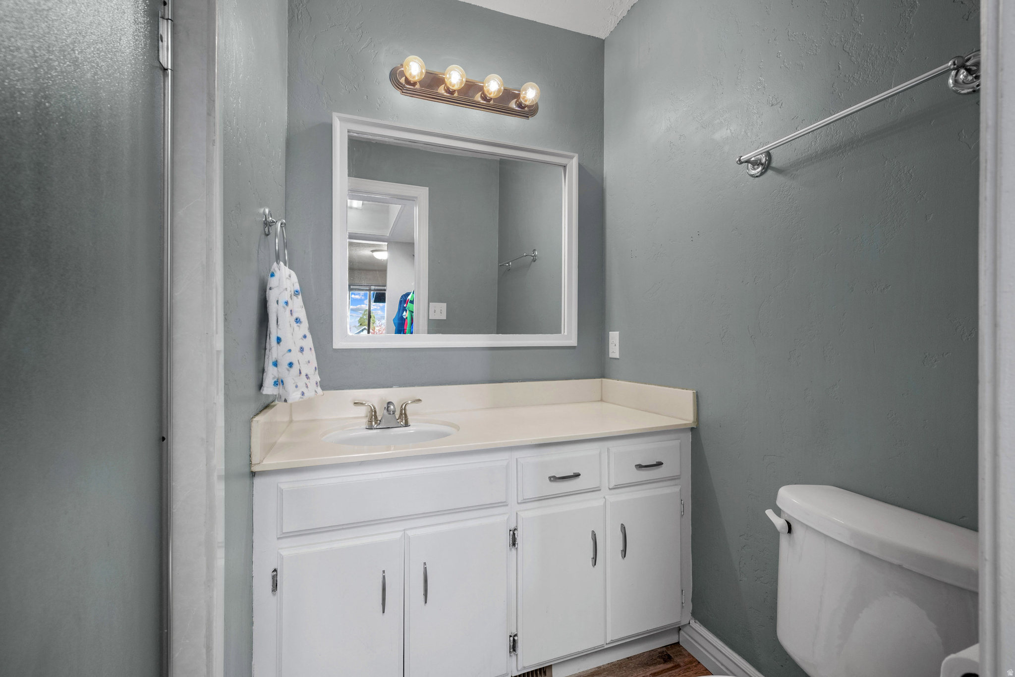 249 W GARDEN PARK