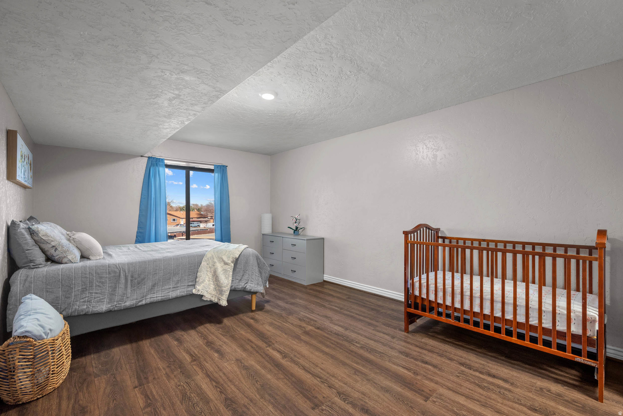 249 W GARDEN PARK