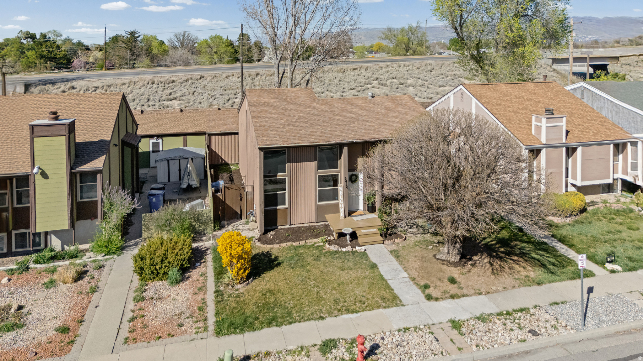 2426 W HARDROCK DR