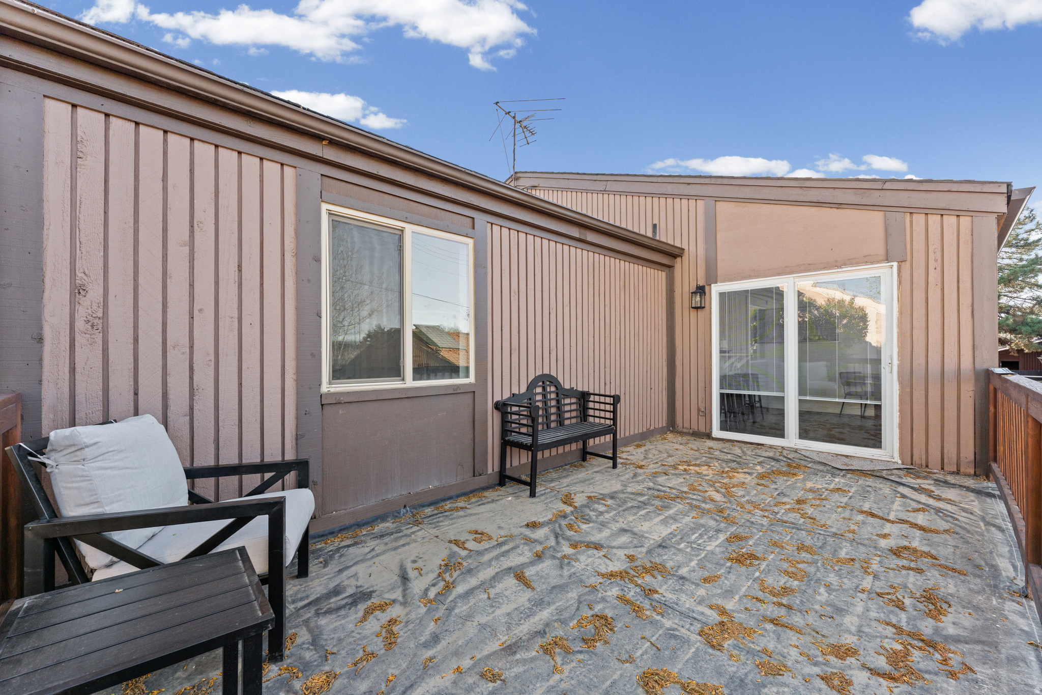 2426 W HARDROCK DR