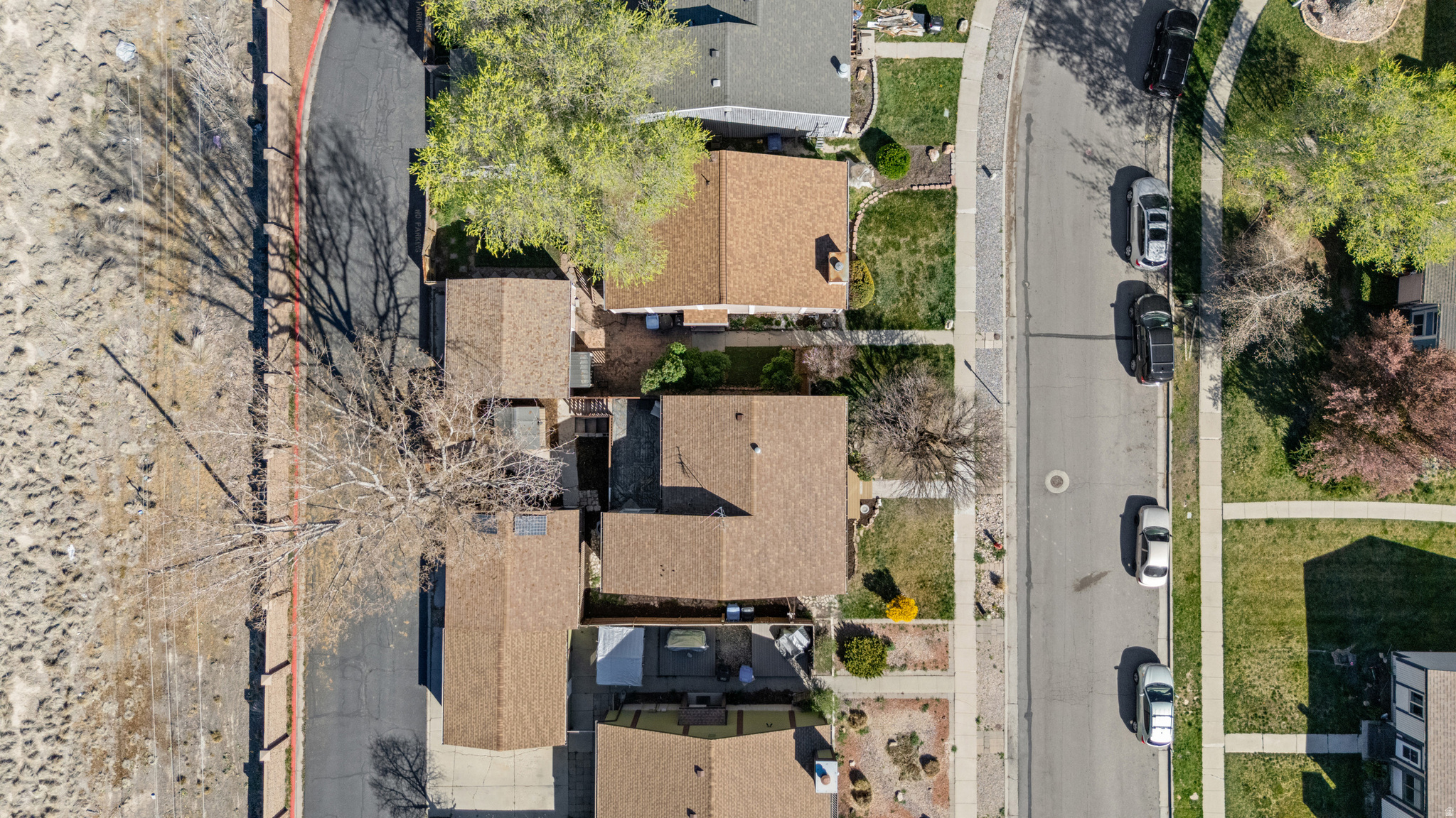 2426 W HARDROCK DR