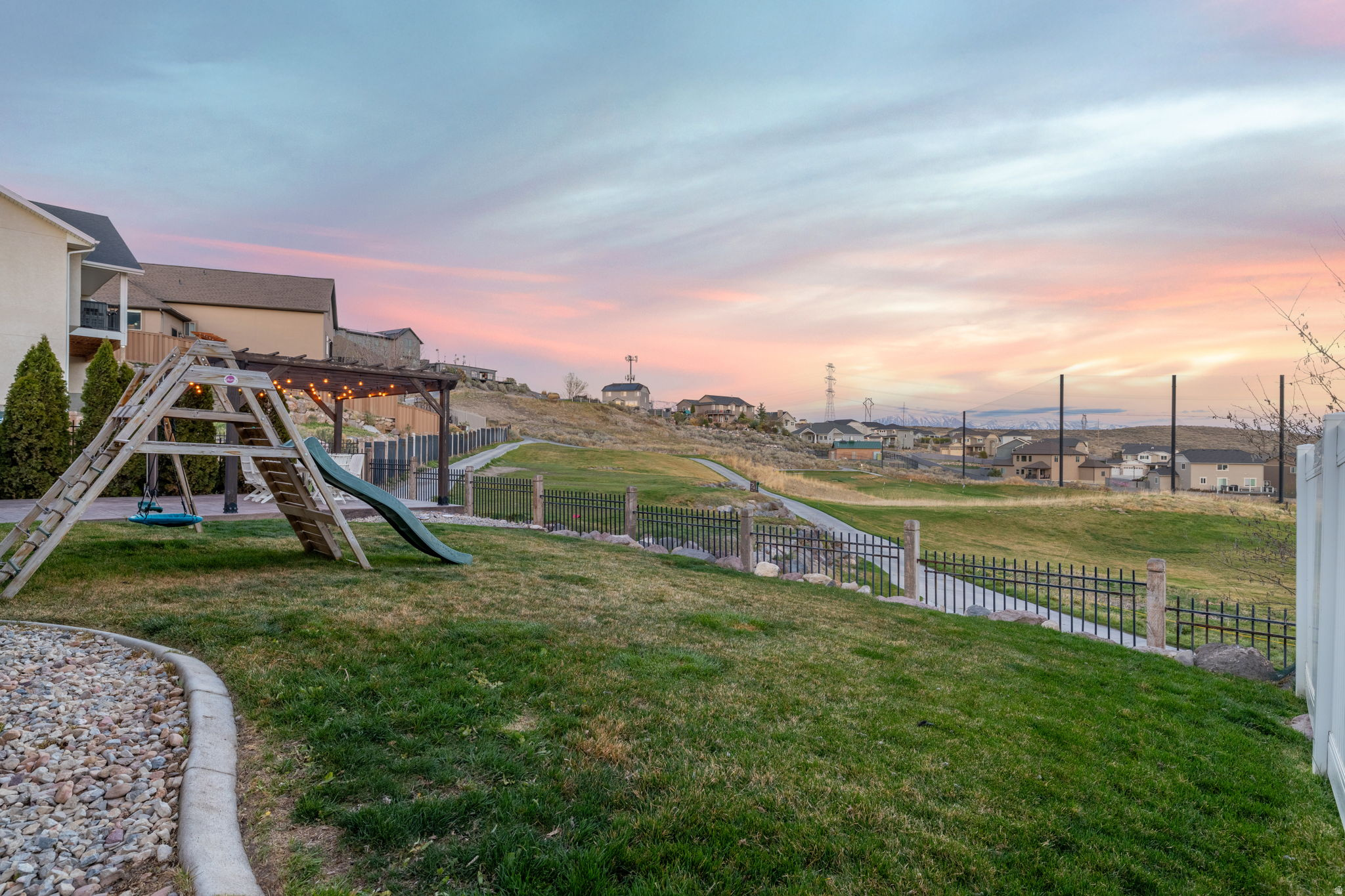 9032 N BARTON CREEK DR