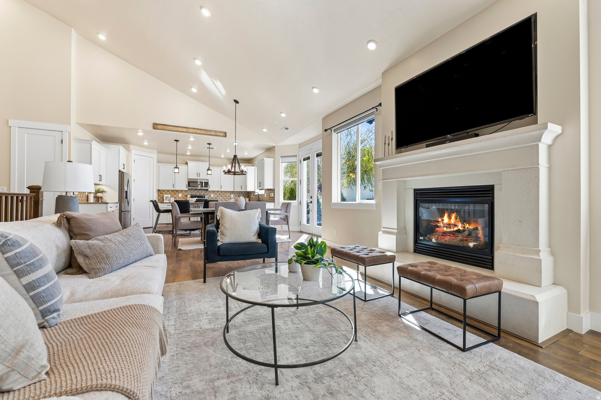 244 W COLUMBINE CIR