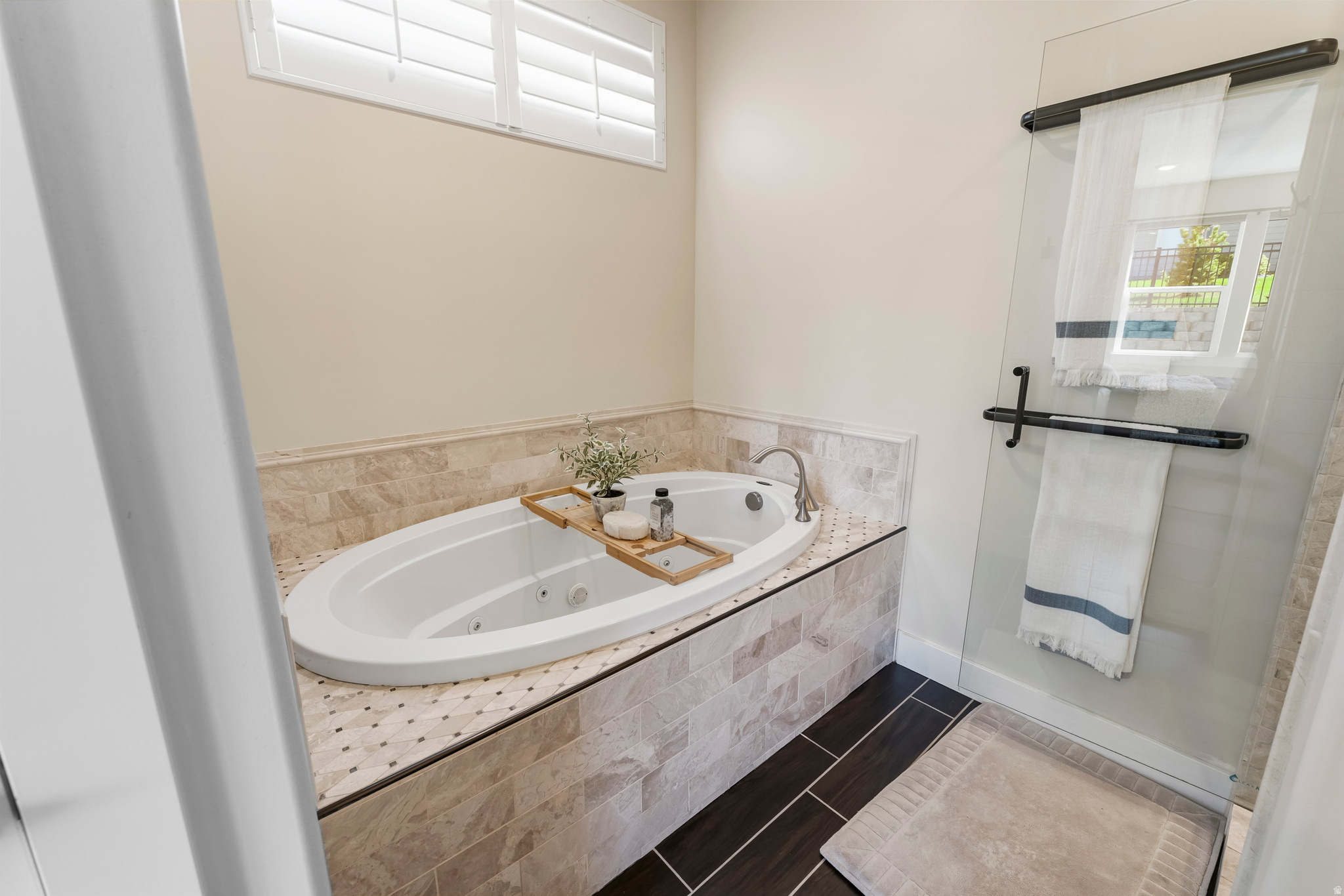 244 W COLUMBINE CIR