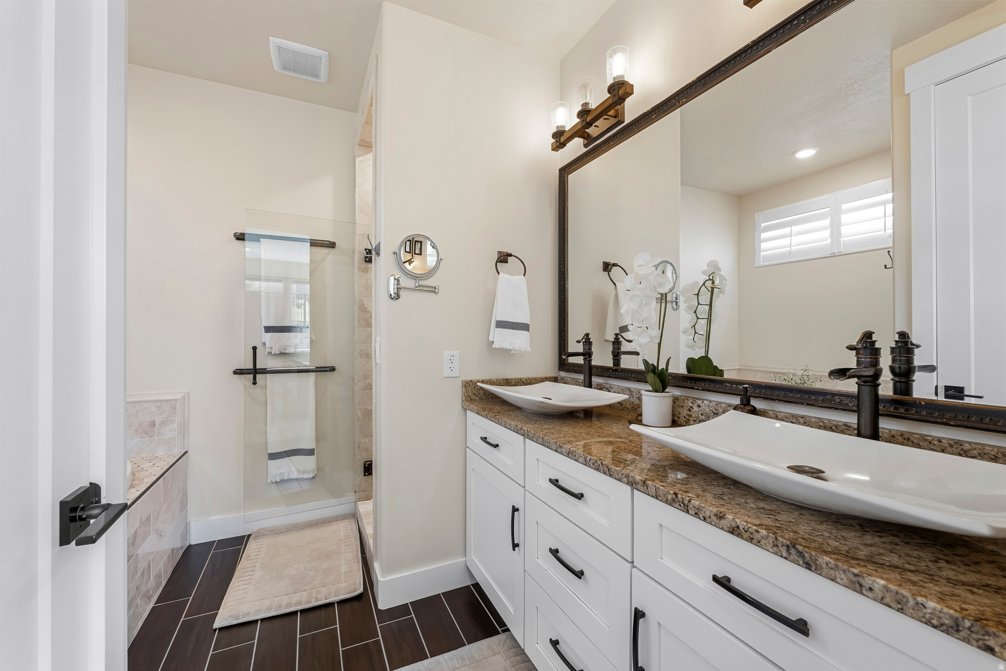 244 W COLUMBINE CIR
