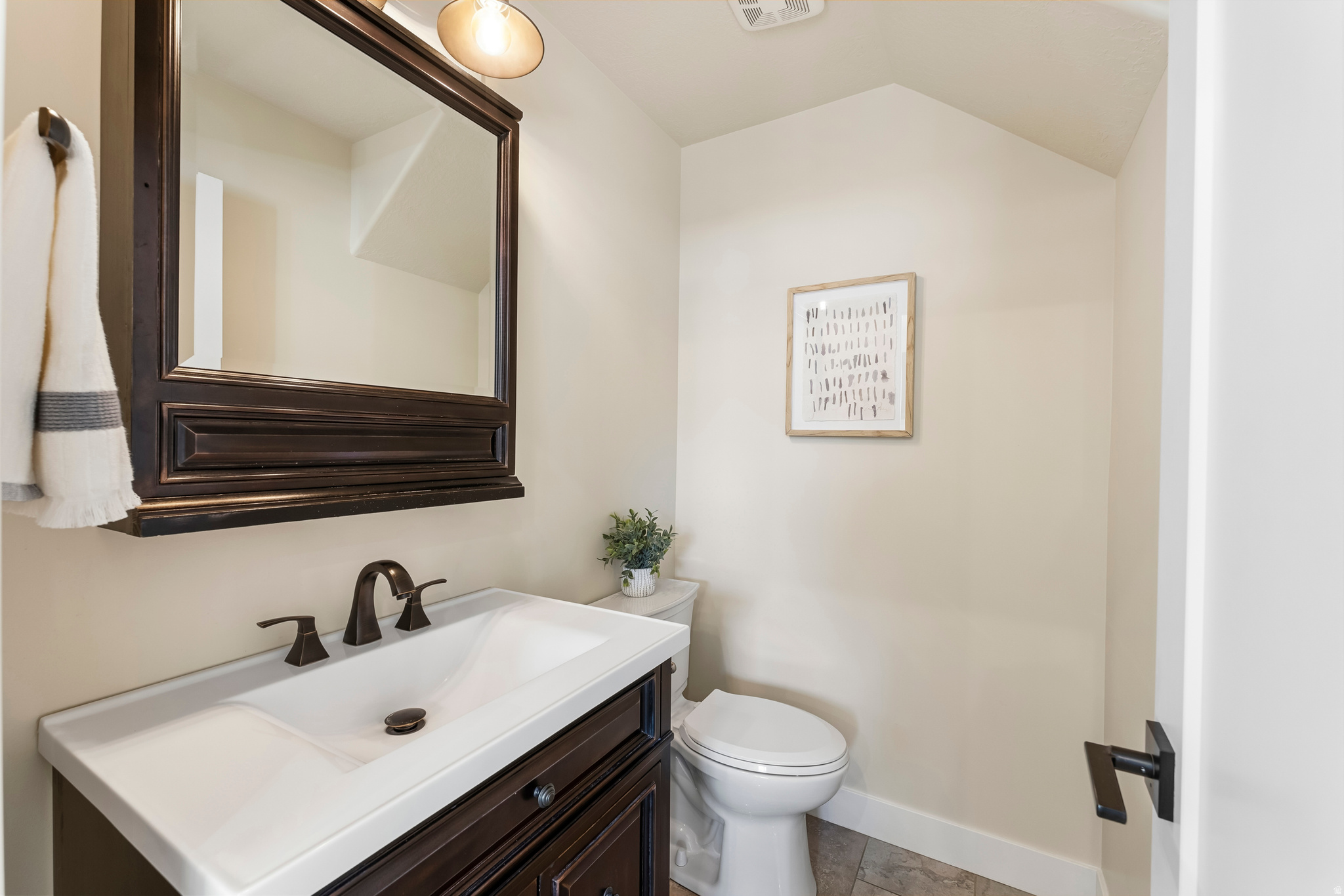 244 W COLUMBINE CIR