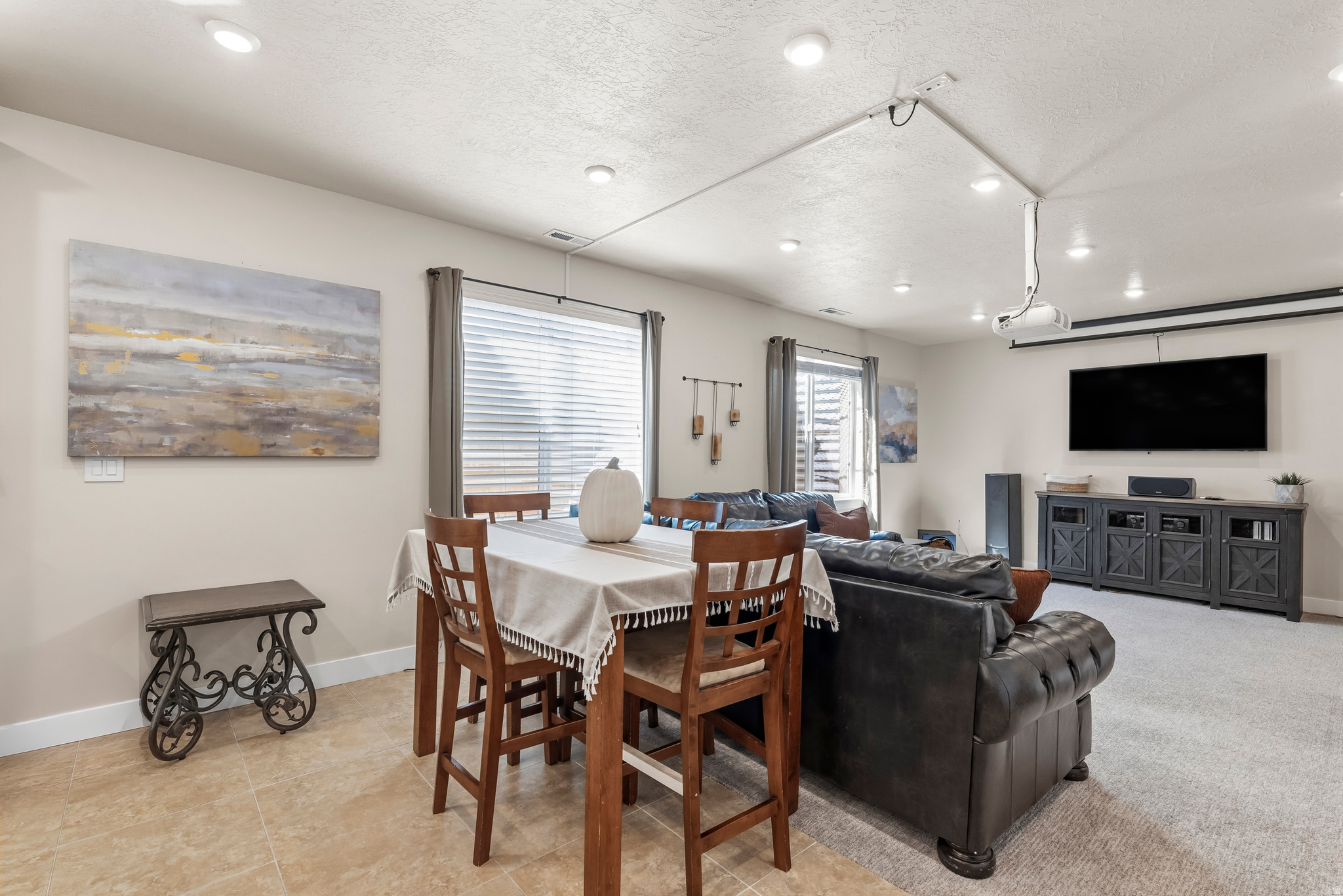 244 W COLUMBINE CIR