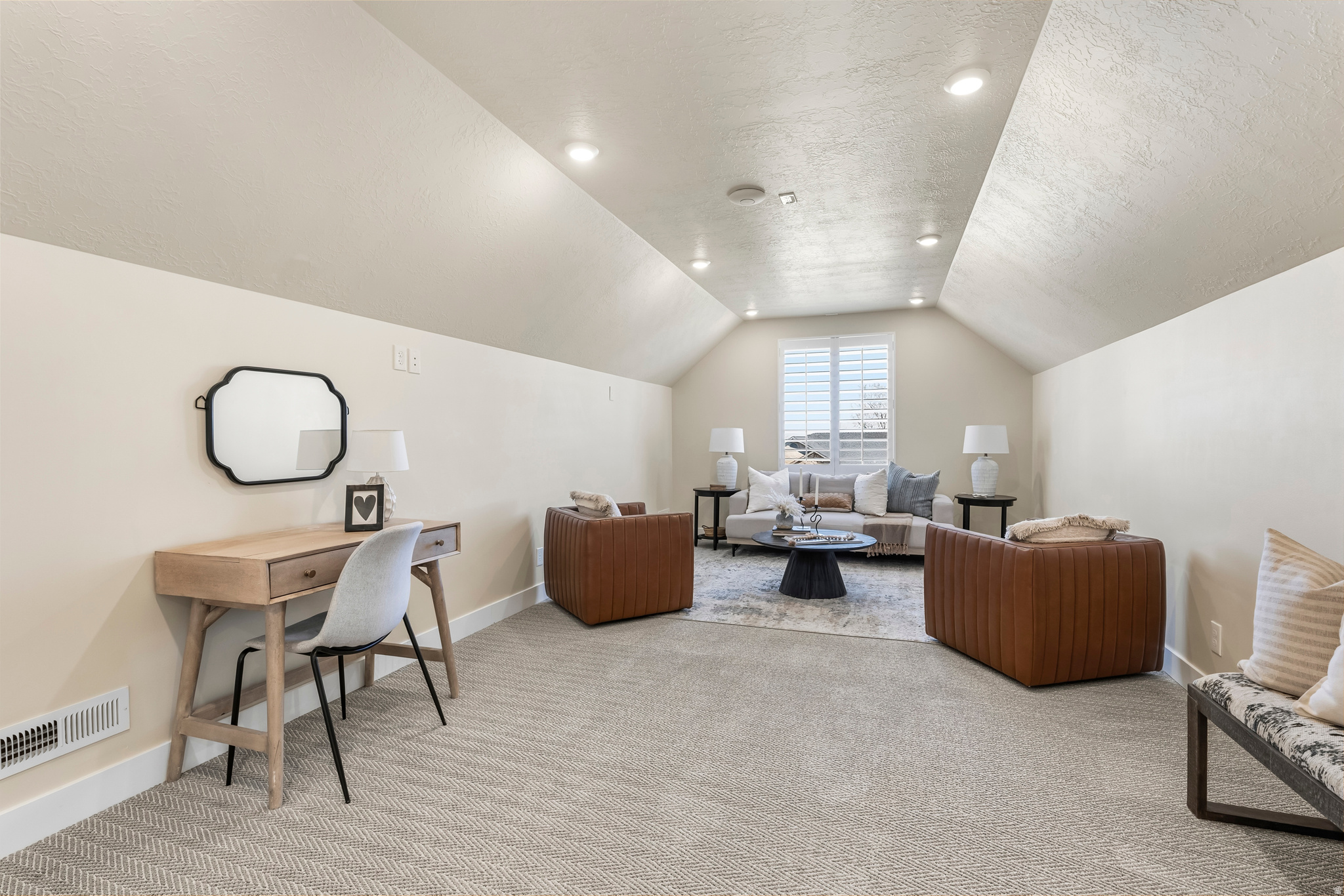 244 W COLUMBINE CIR