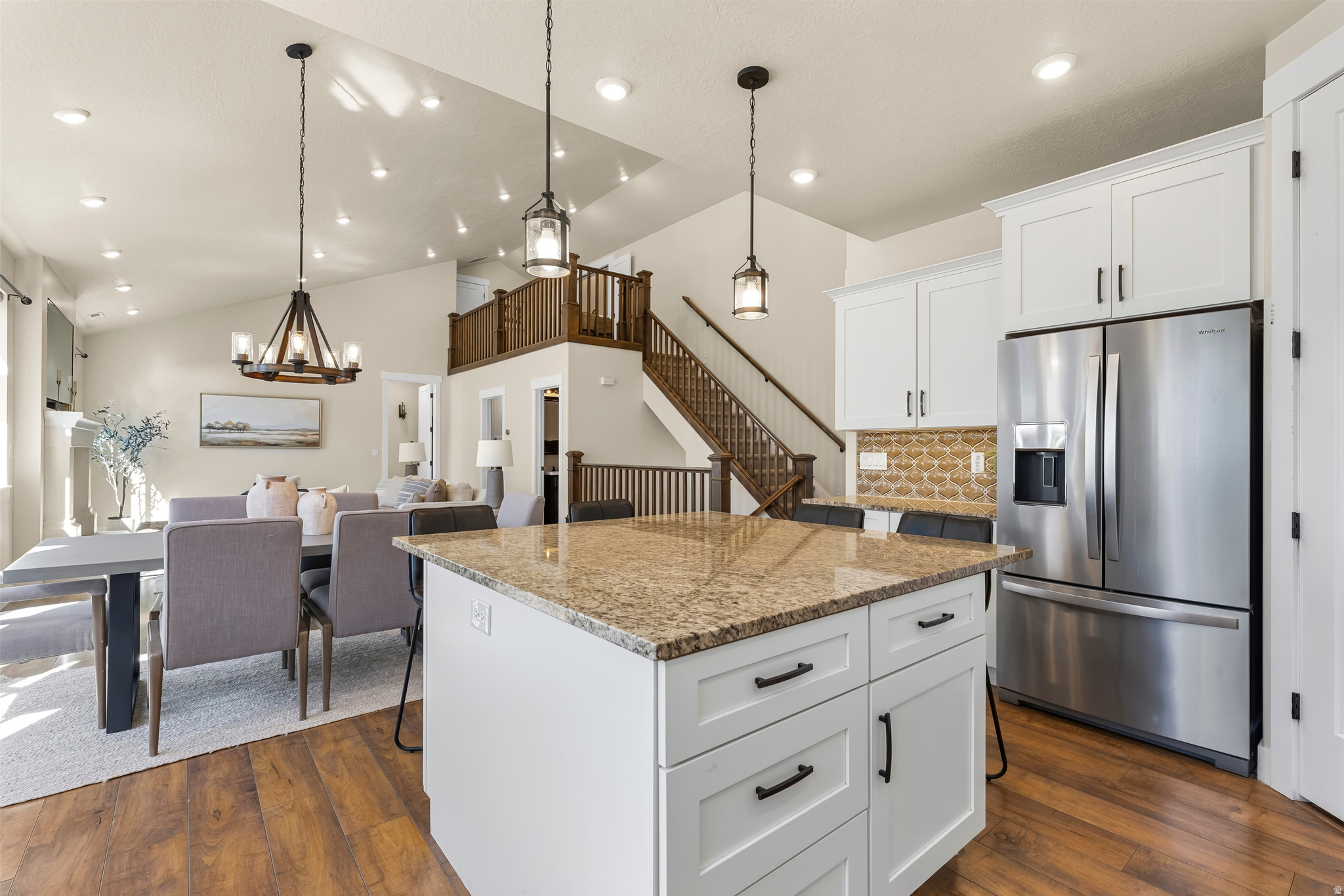 244 W COLUMBINE CIR