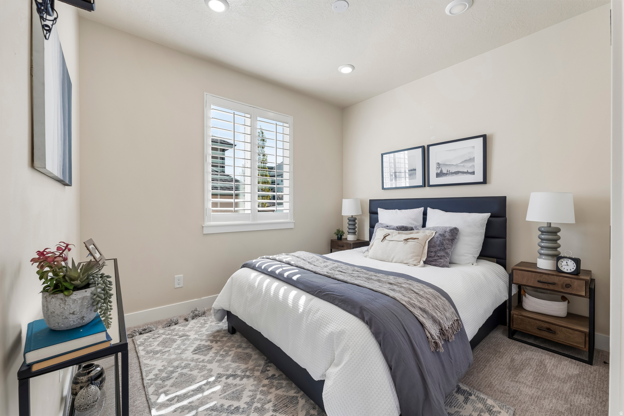 244 W COLUMBINE CIR
