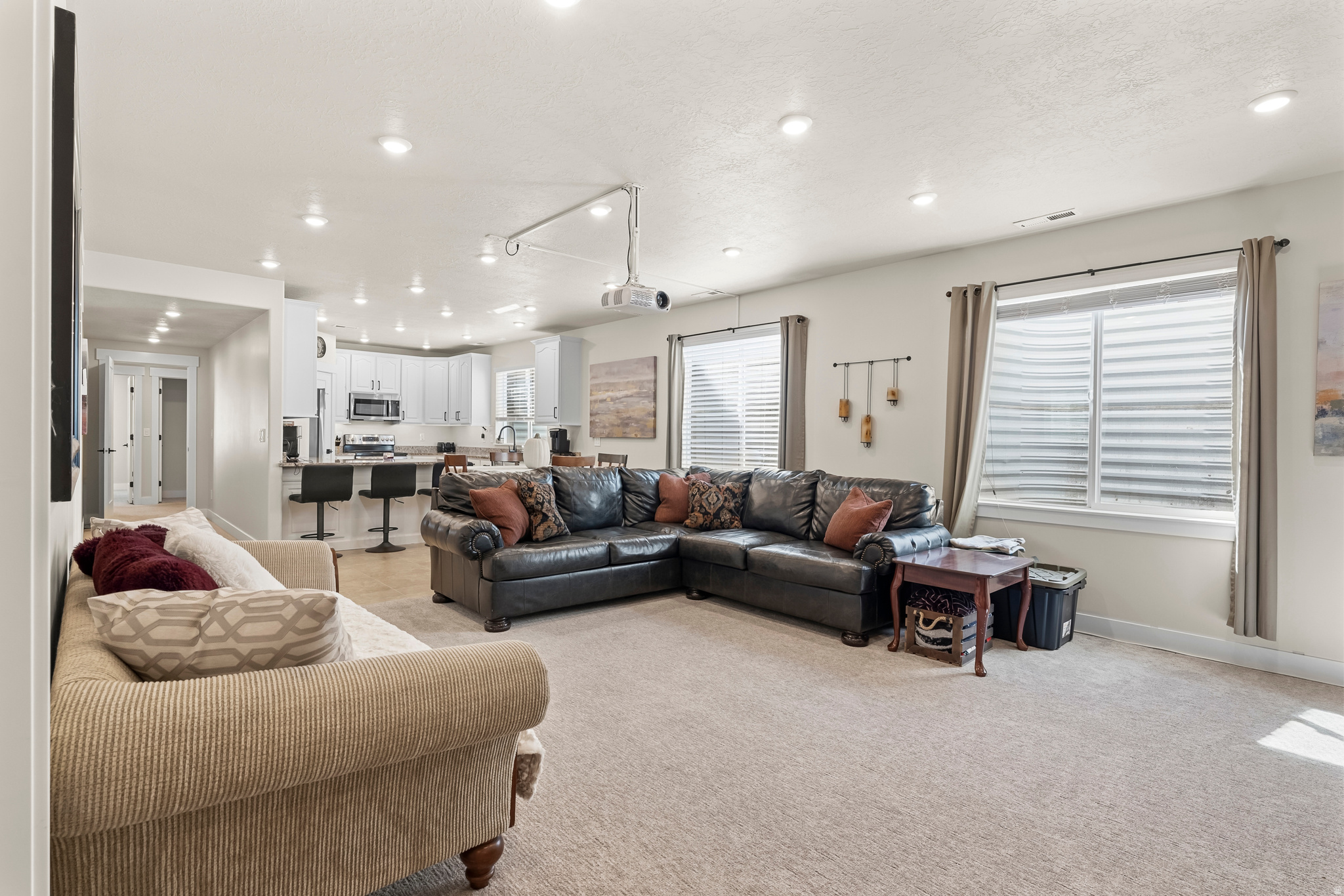 244 W COLUMBINE CIR