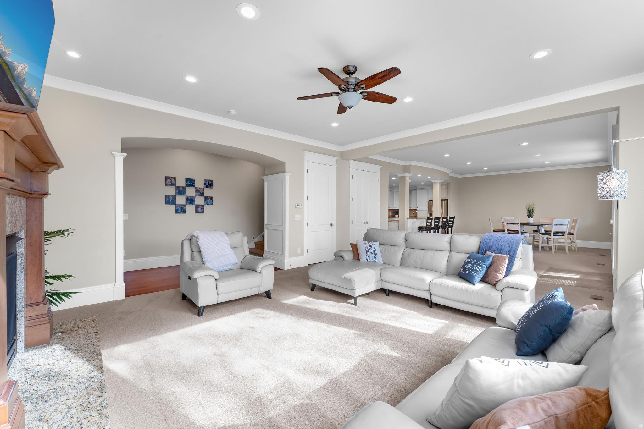10493 N IVERSON LN