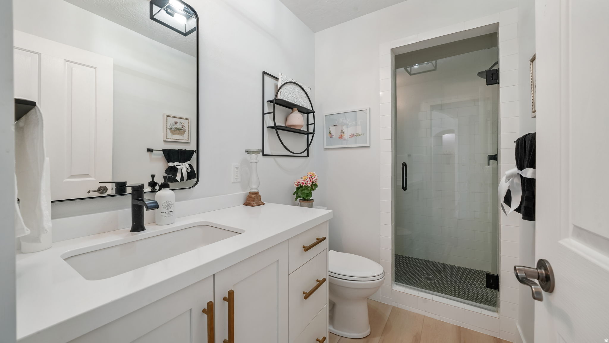 1325 W PARK MEADOWS DR