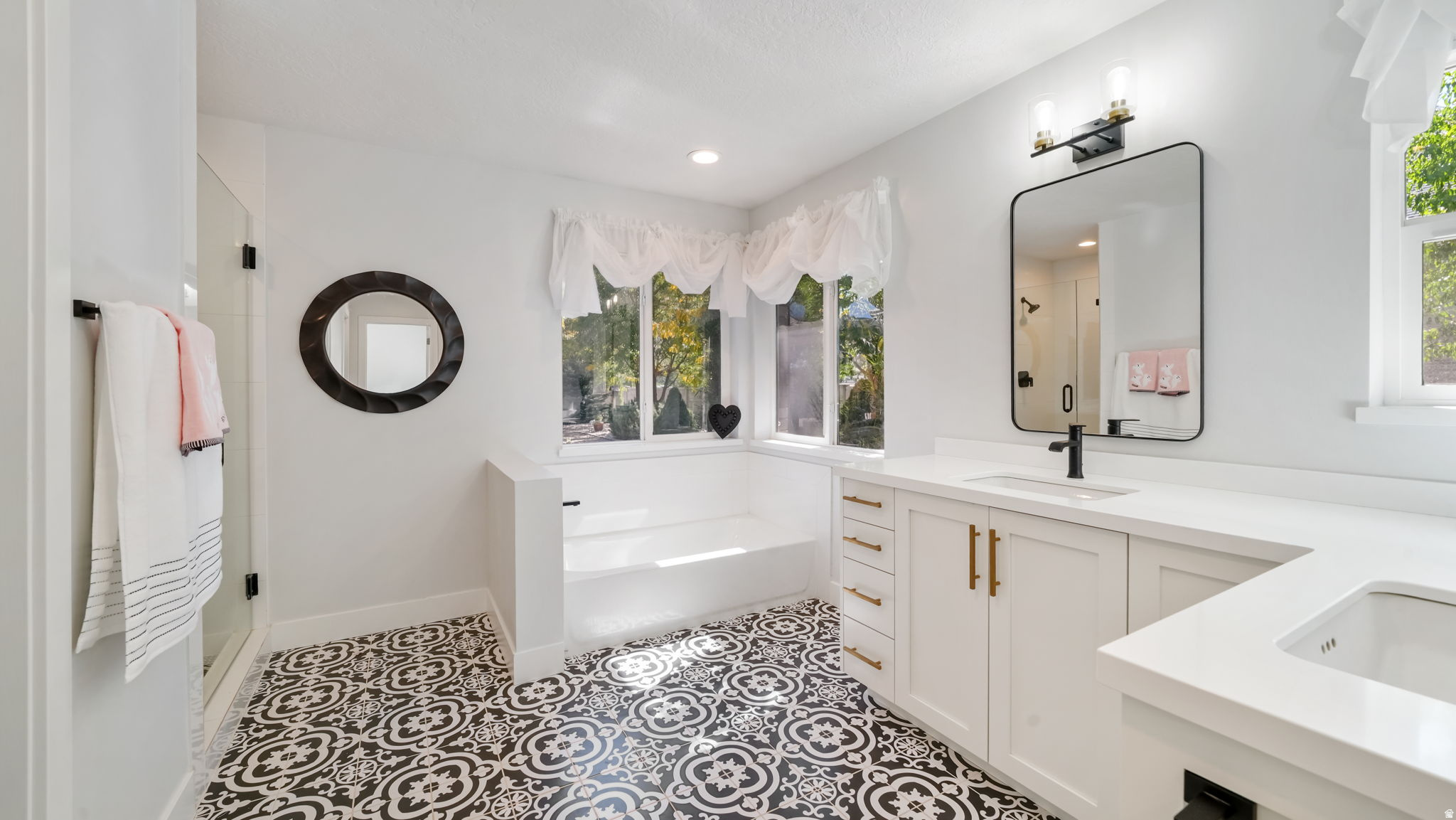 1325 W PARK MEADOWS DR