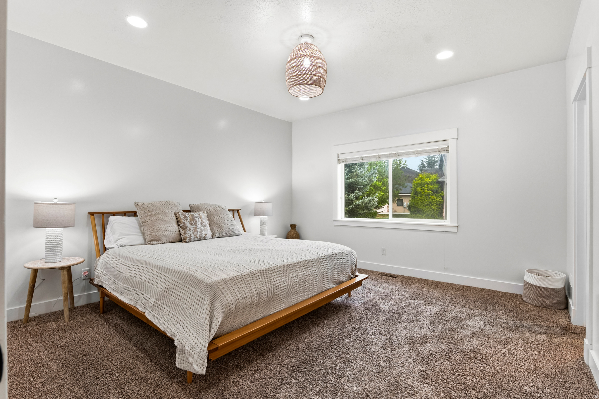 10416 N CANTERBURY DR