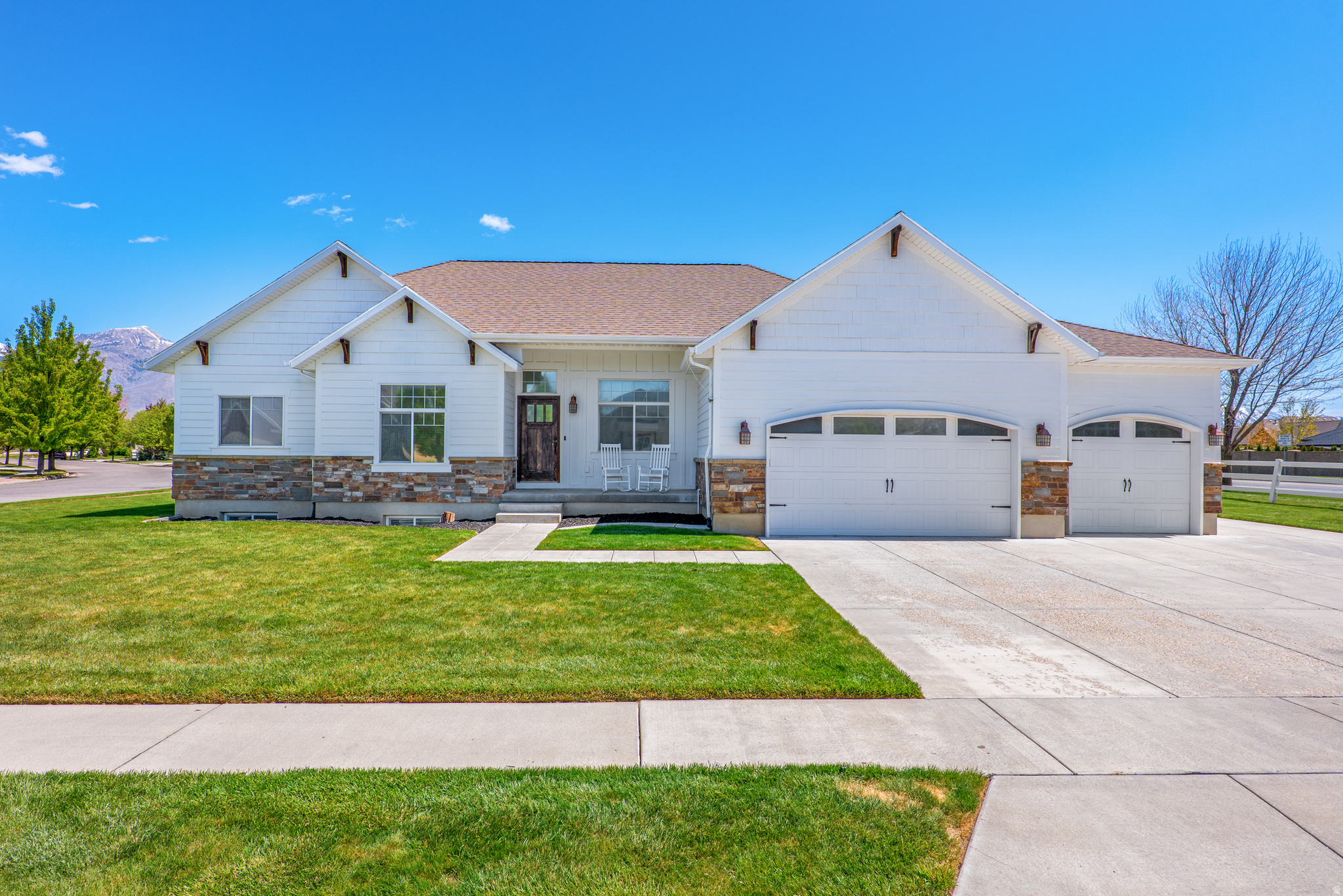 10416 N CANTERBURY DR
