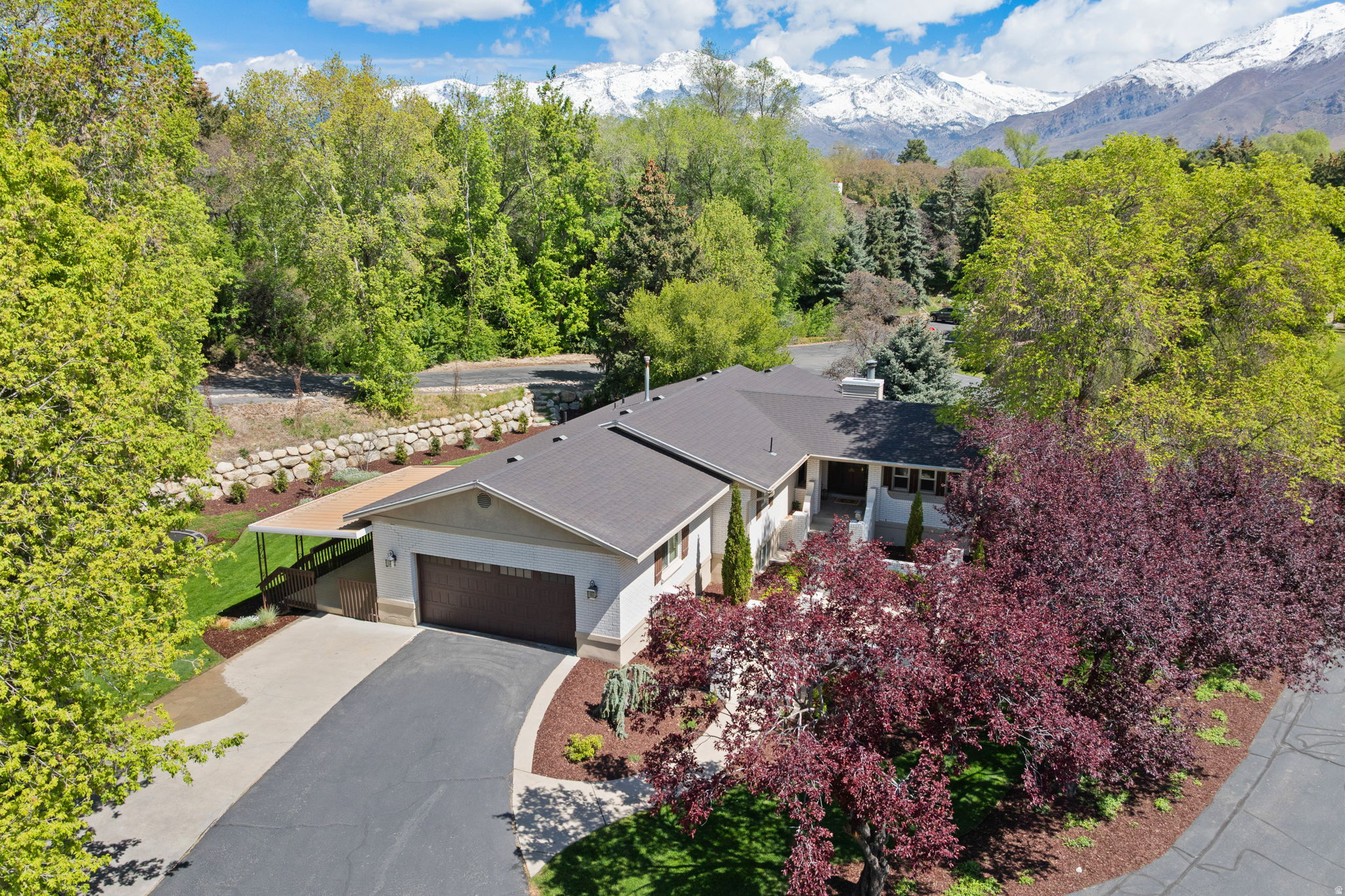 10427 N HIDDEN OAK DR
