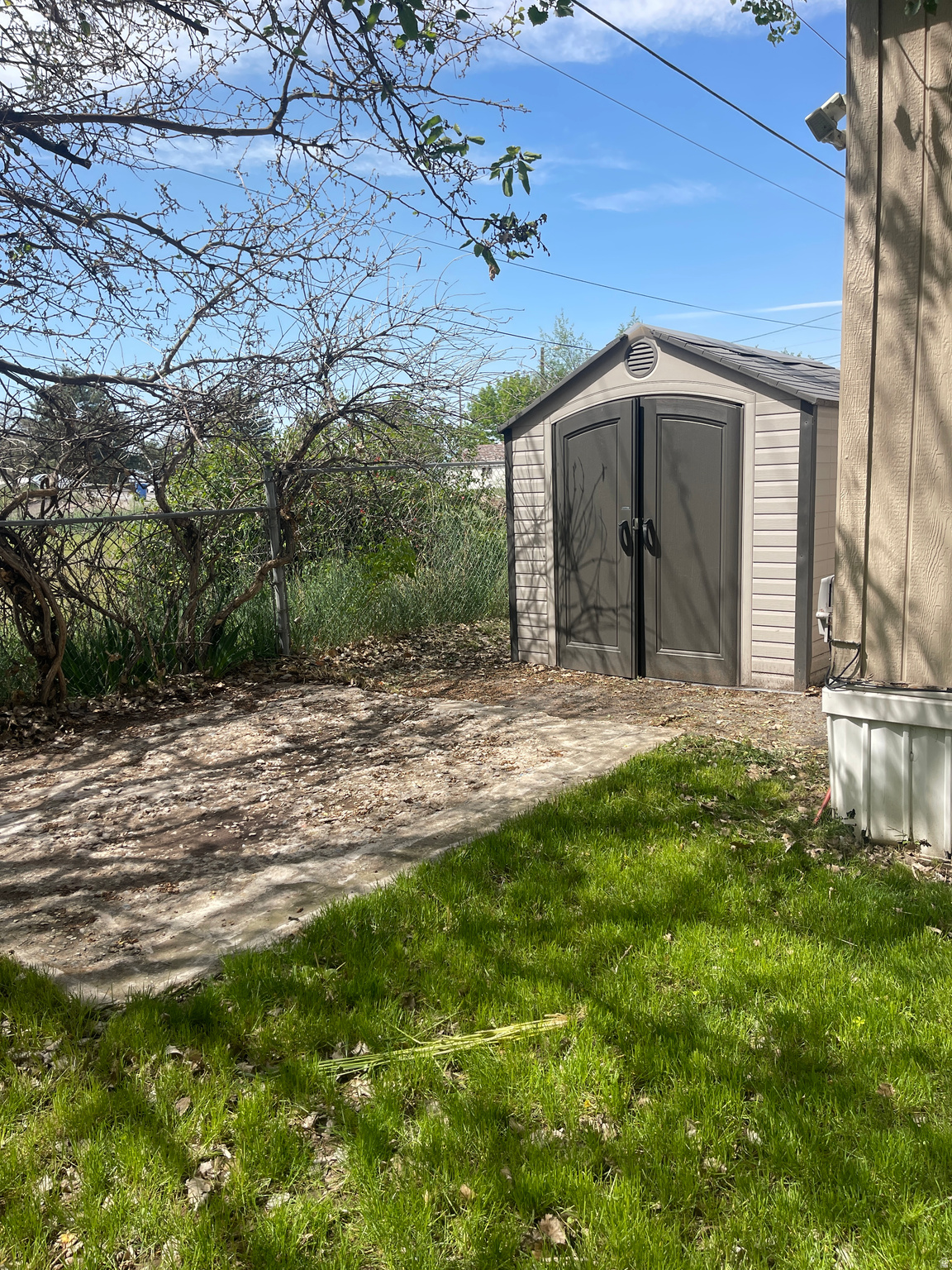 1123 W 465 N