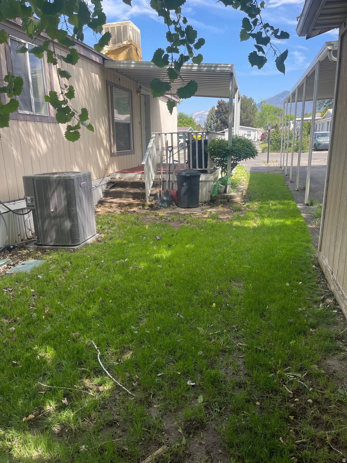 1123 W 465 N