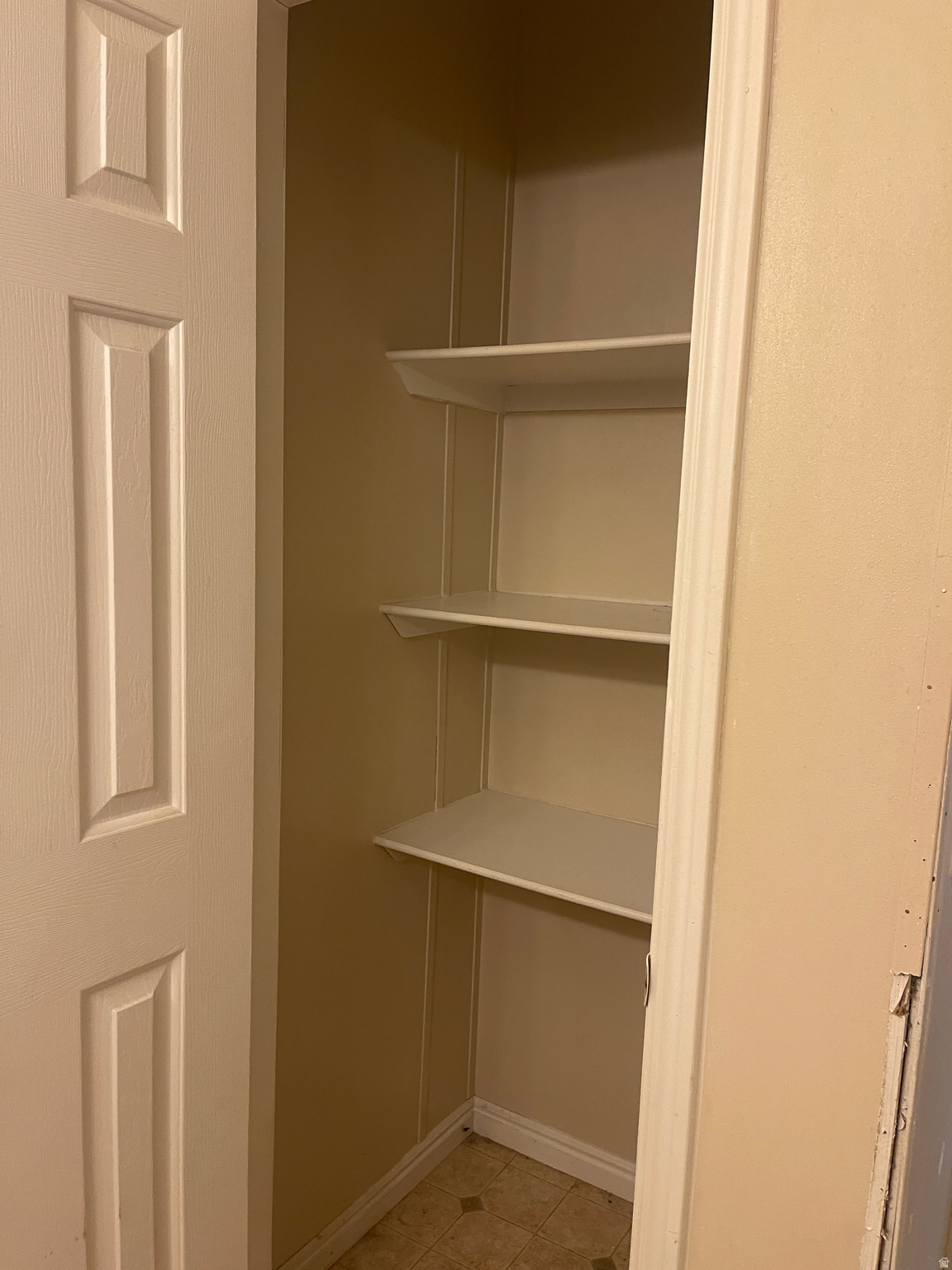 1123 W 465 N