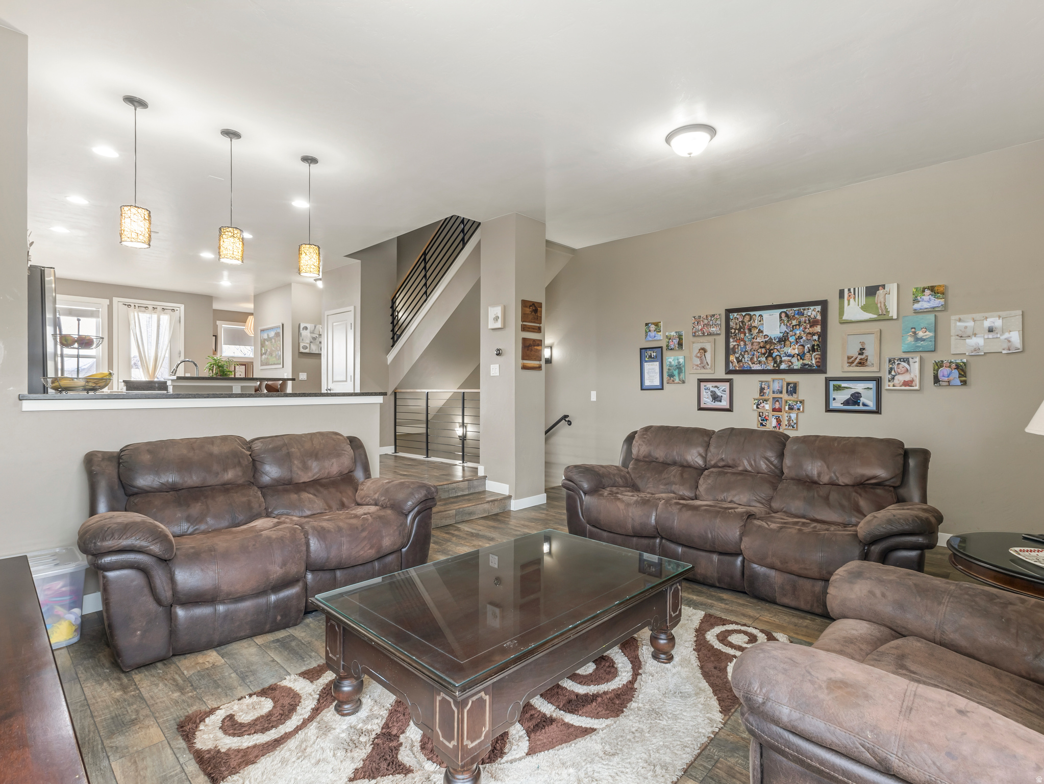 4586 W VERMILLION DR