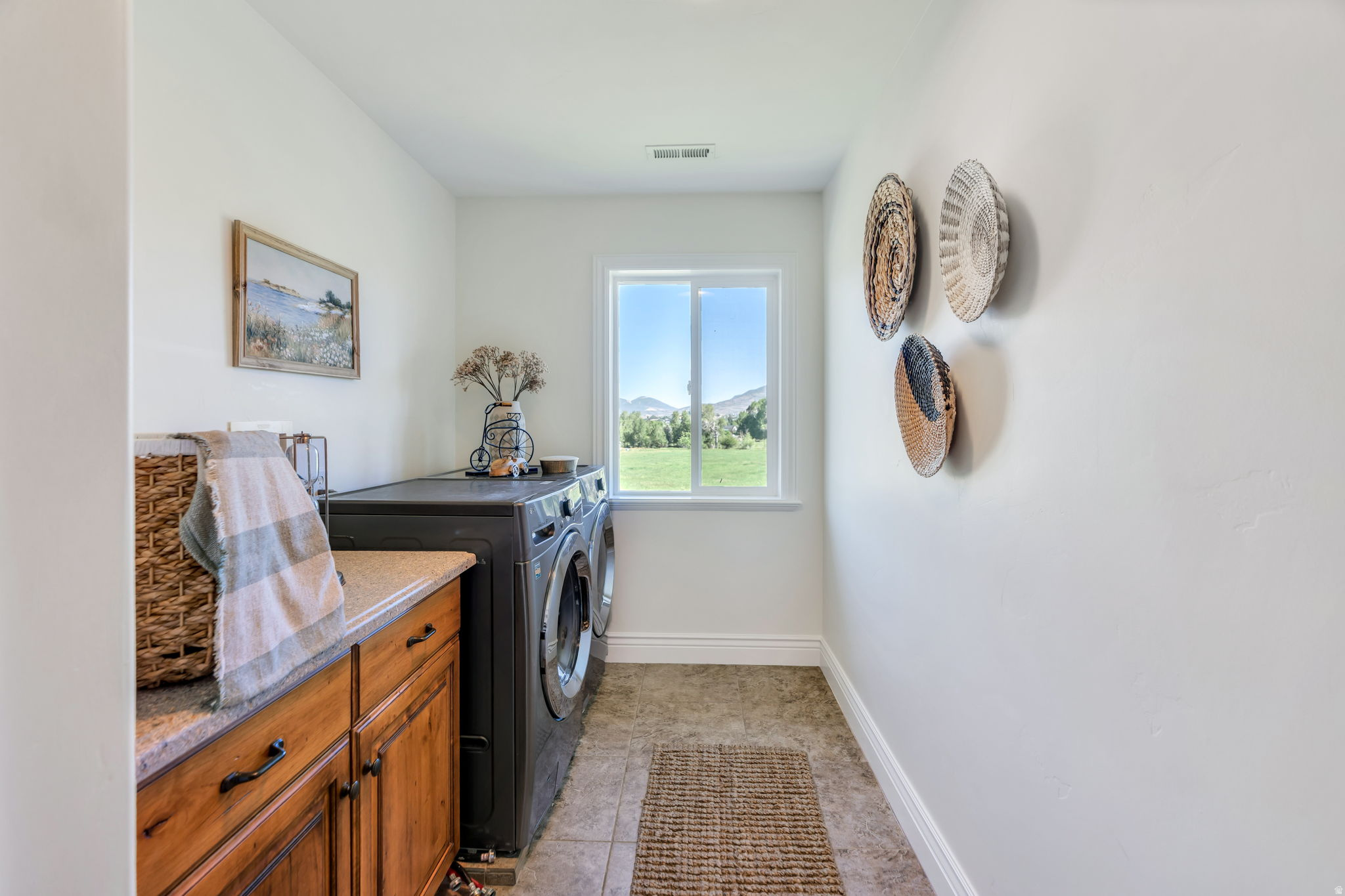 782 S SHADOW ROCK CIR