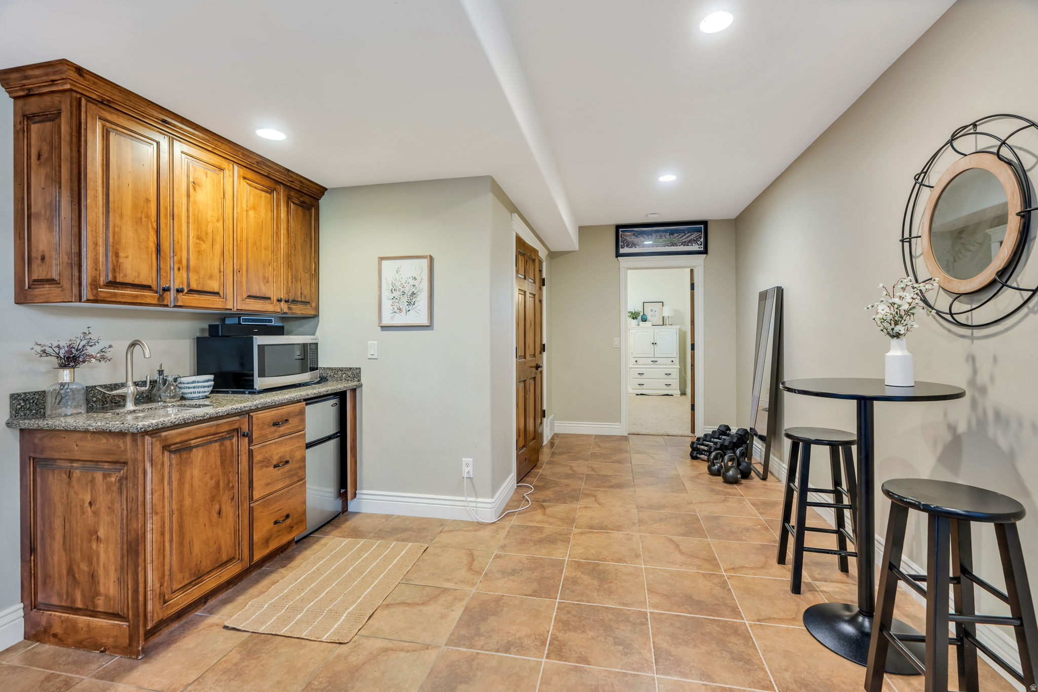 782 S SHADOW ROCK CIR