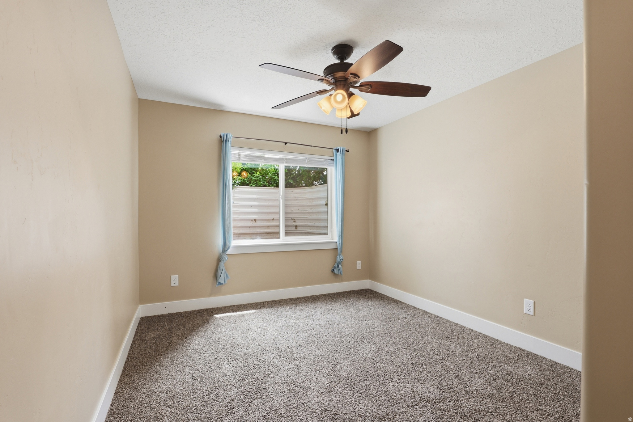 2504 S COLT DR