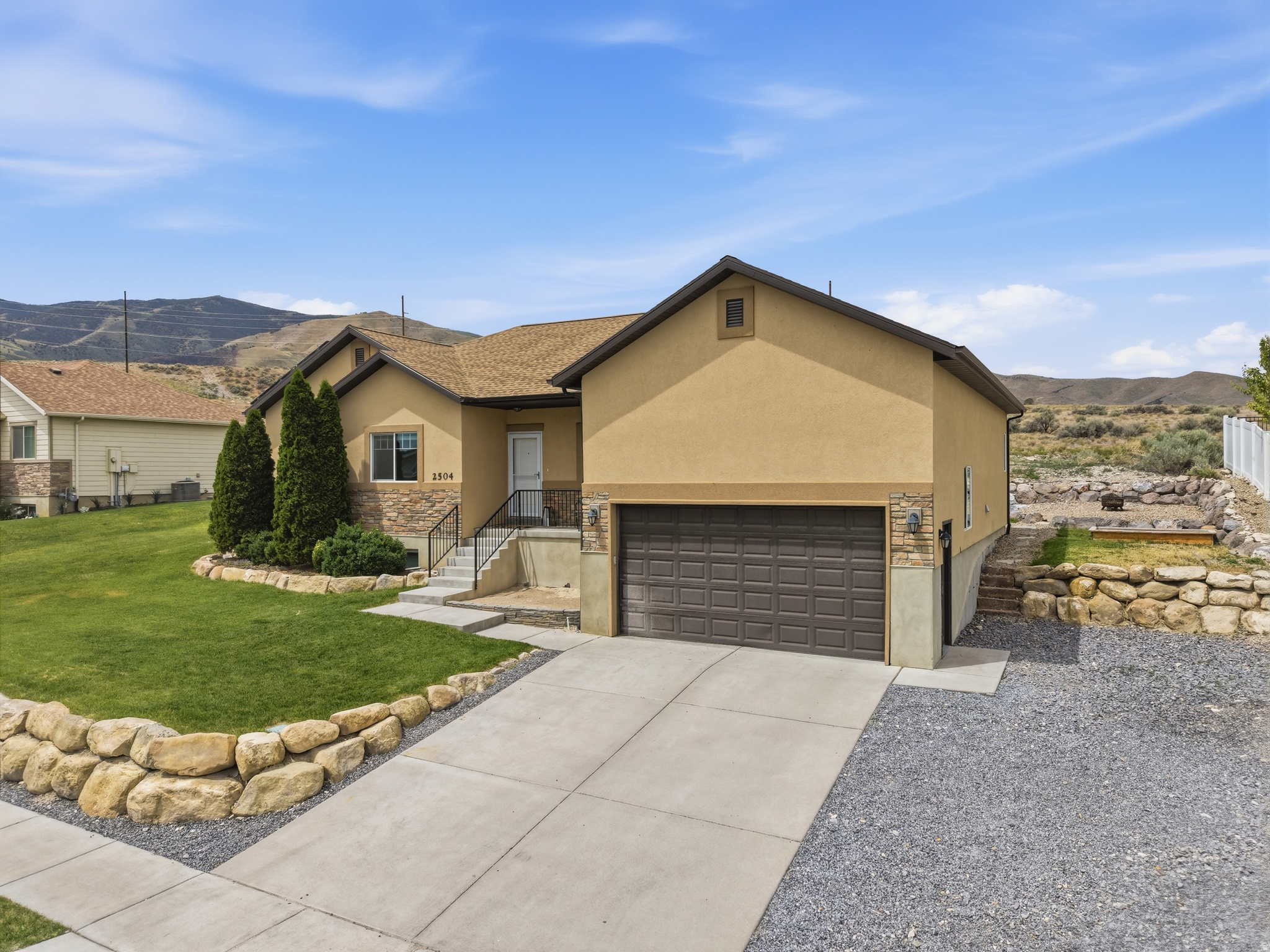 2504 S COLT DR