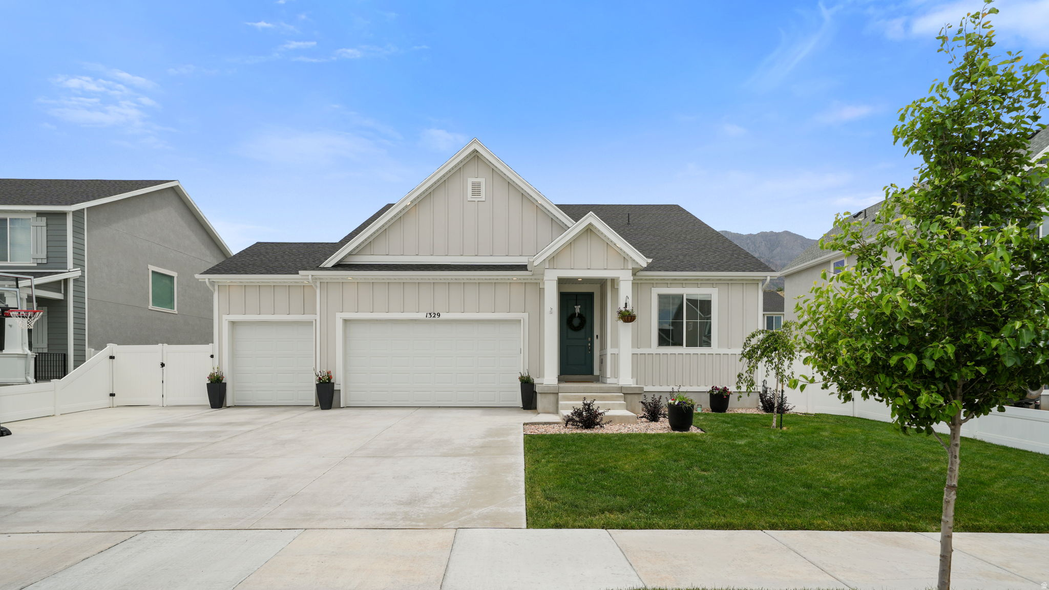 1329 S SAGEHILL DR