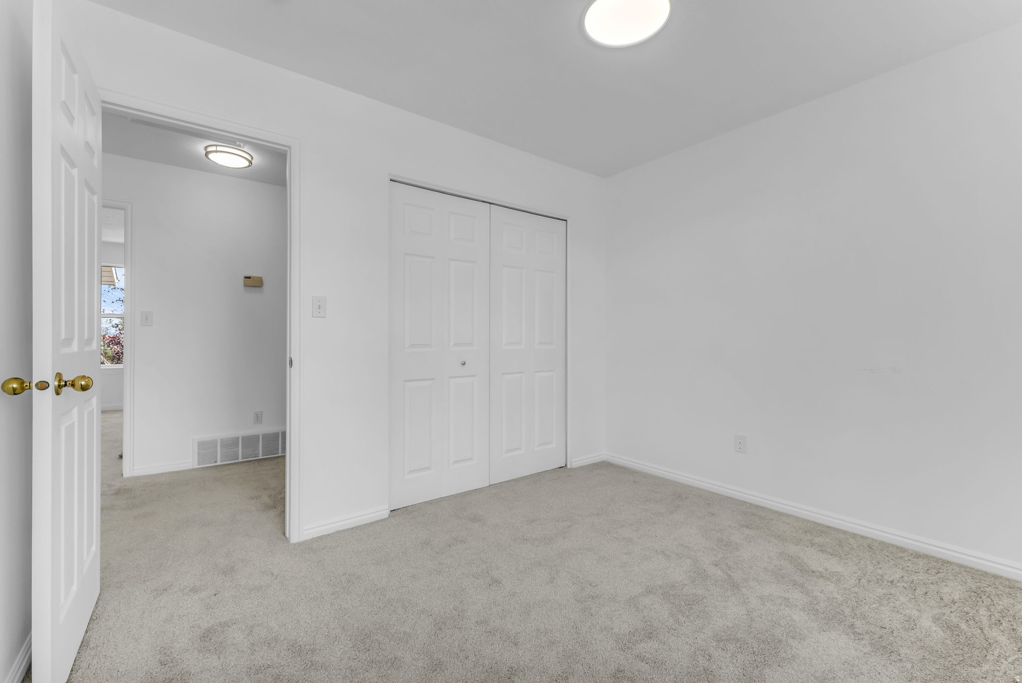 1147 W 1600 N