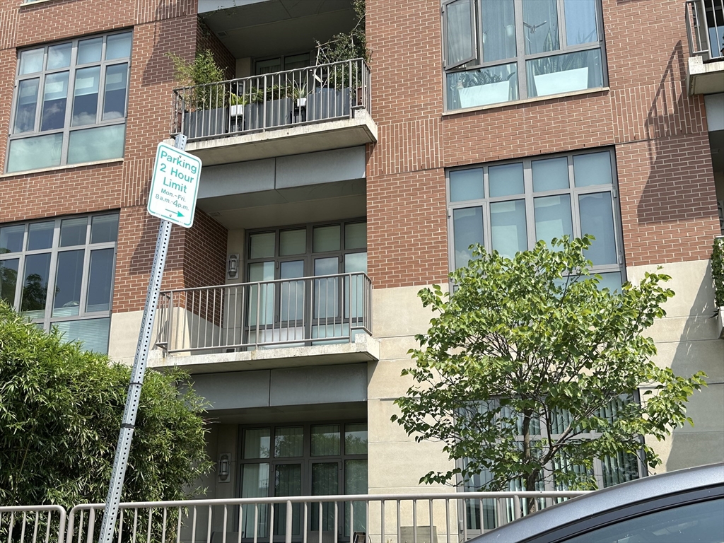 150 Dorchester Ave # 206