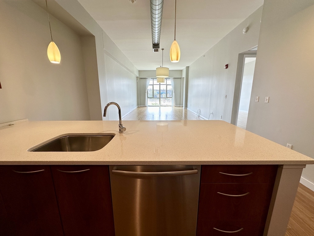 150 Dorchester Ave # 206