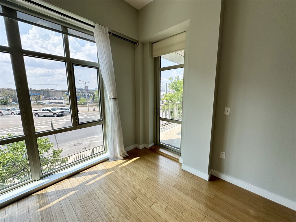 150 Dorchester Ave # 206