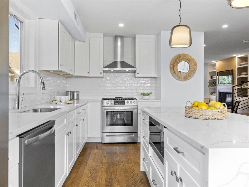 25 Cranston St # 2