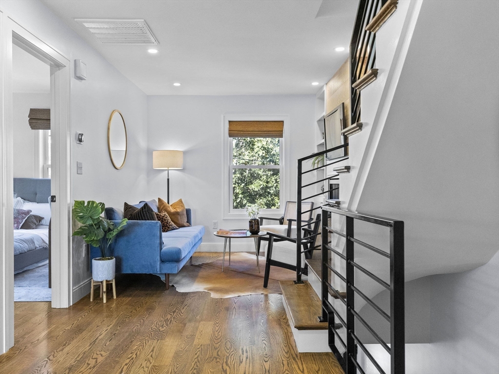 25 Cranston St # 2