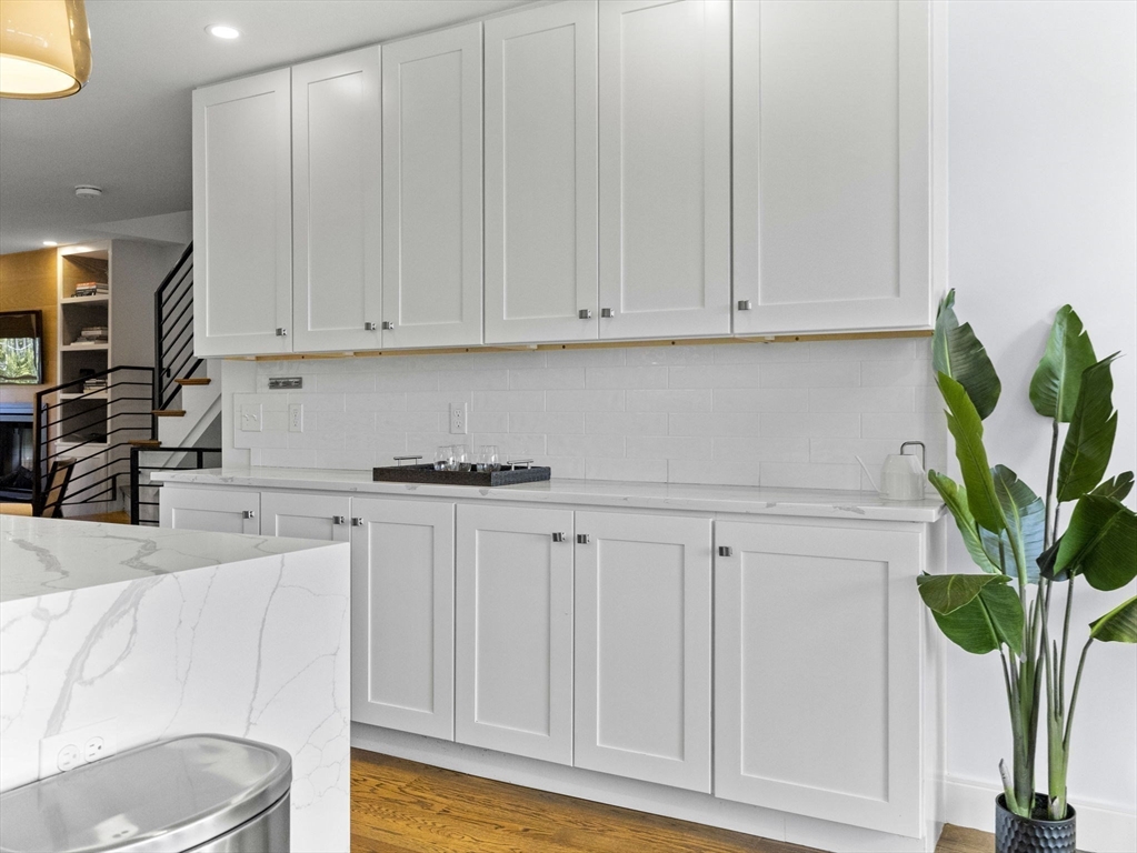 25 Cranston St # 2